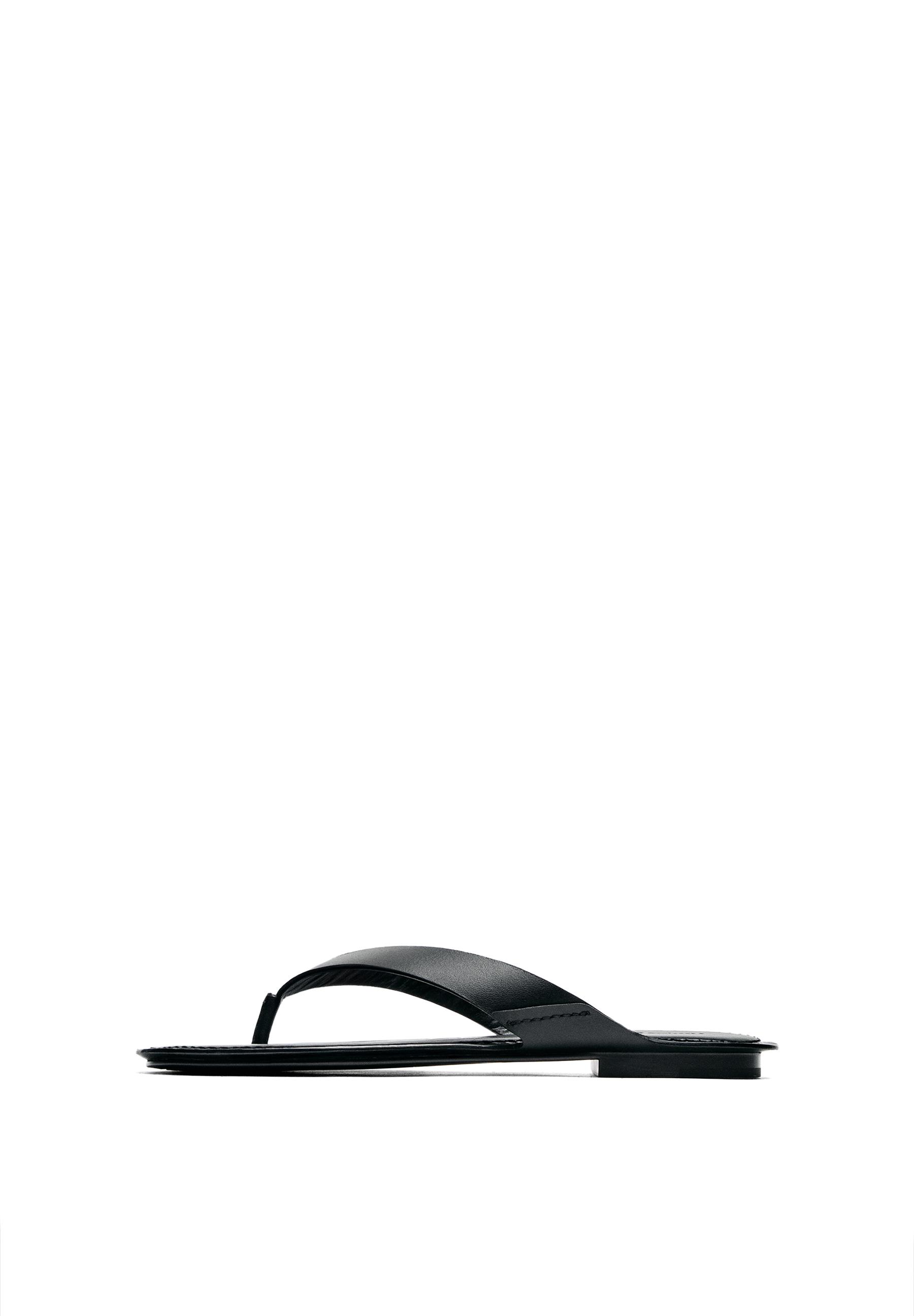 Flat leather sandals — BLACK