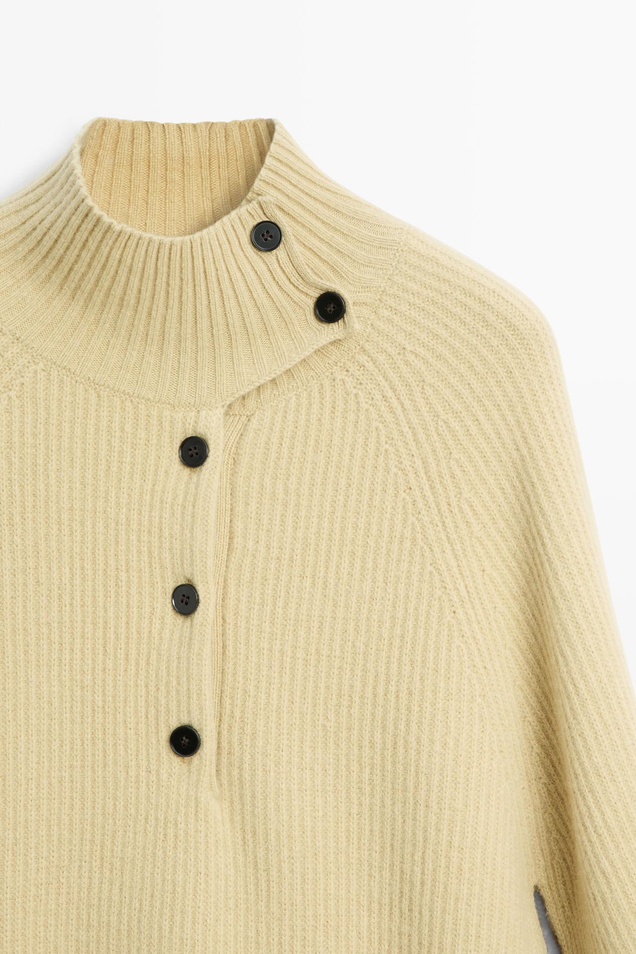 100% wool knit cape with button detail — OLIVE
