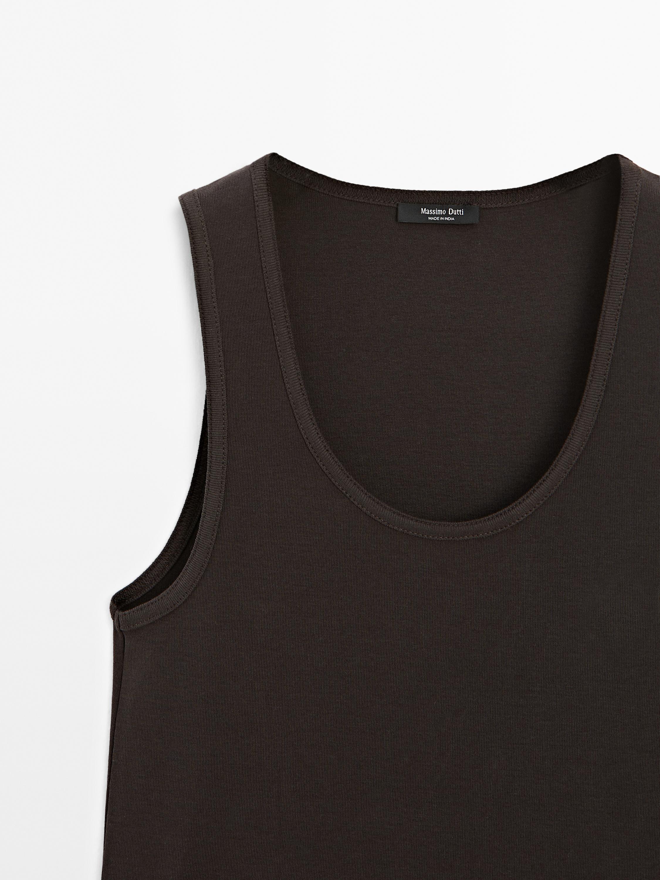 100% cotton T-shirt with wide straps