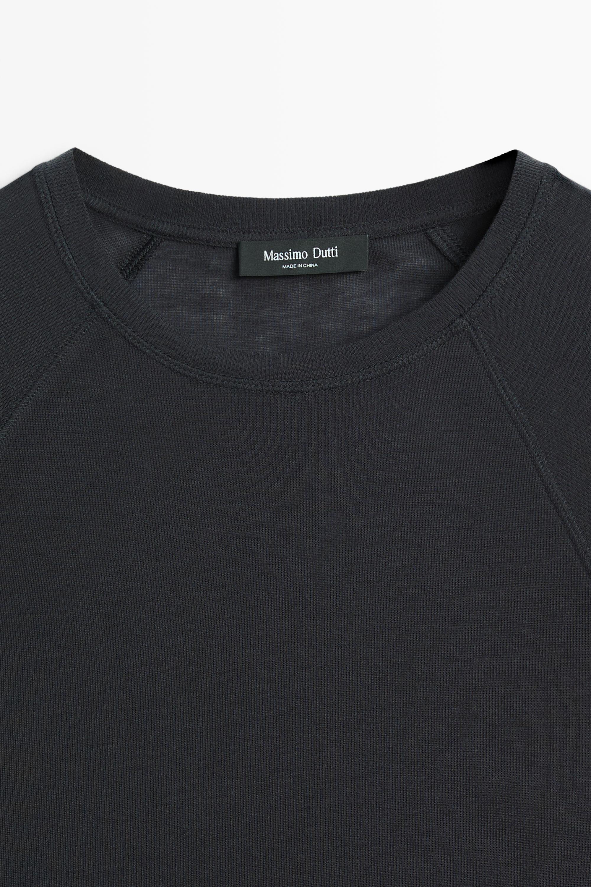 Short sleeve raglan T-shirt