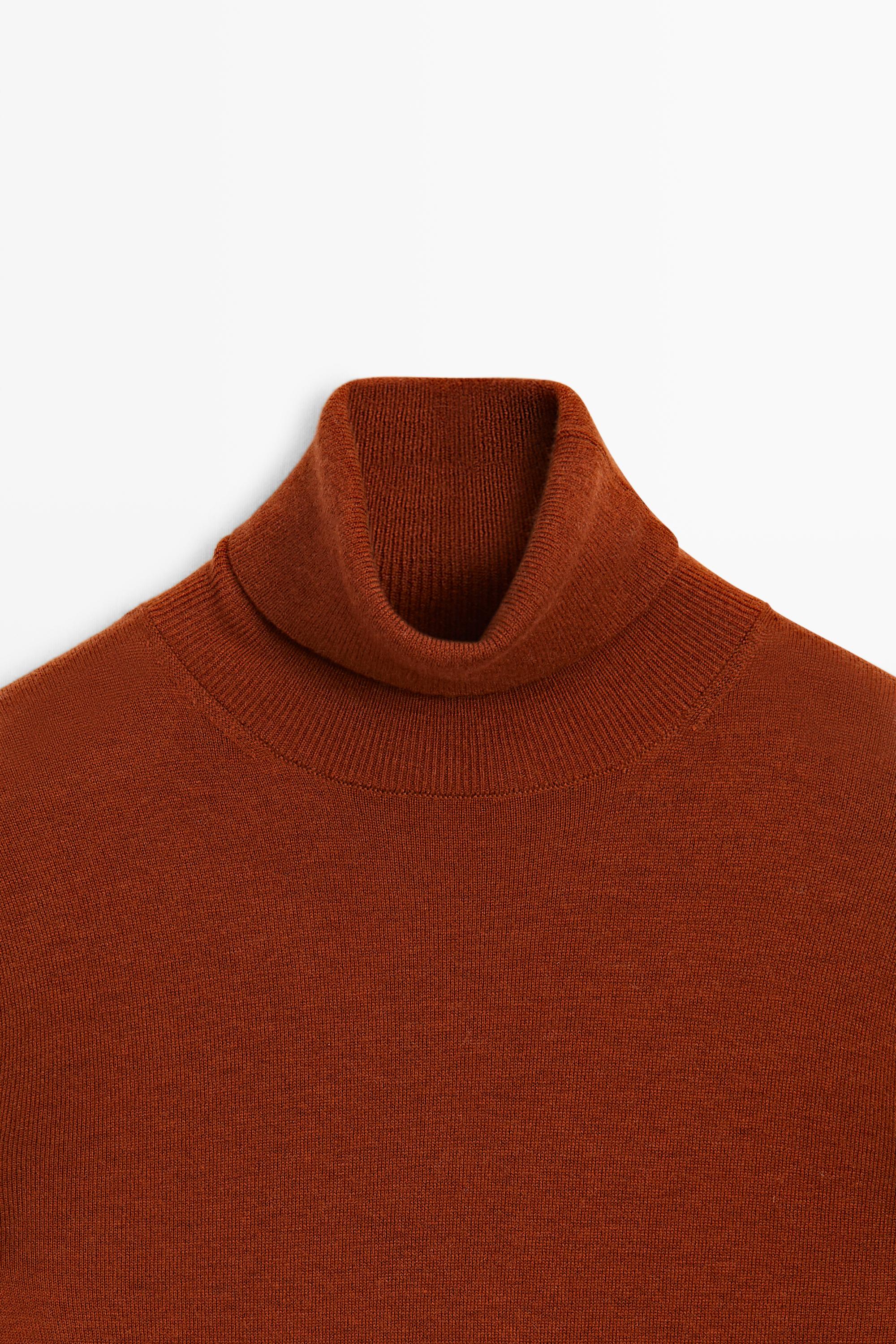 Wool-blend turtleneck knit sweater — COPPER