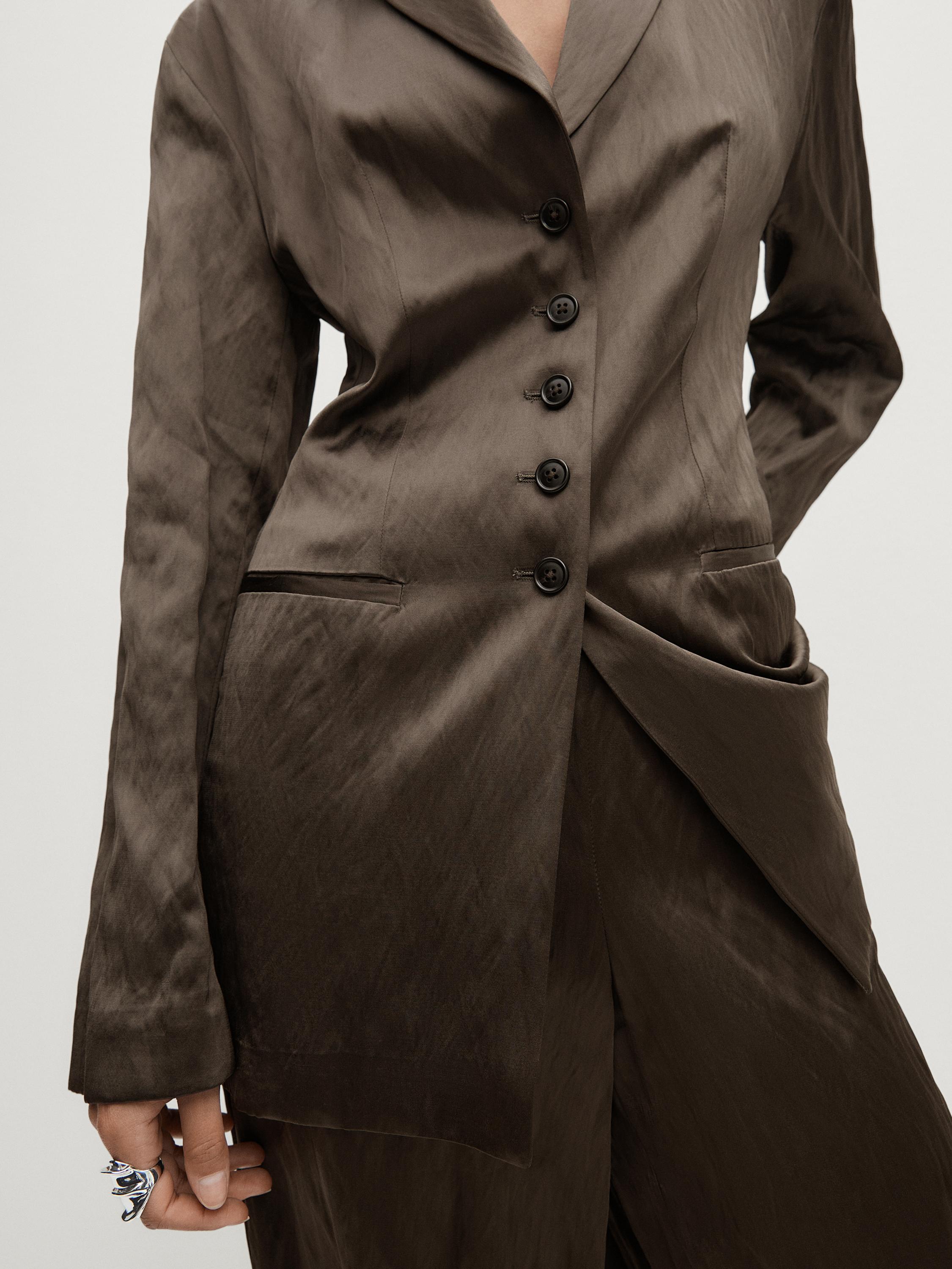 Creased-effect fitted satin blazer