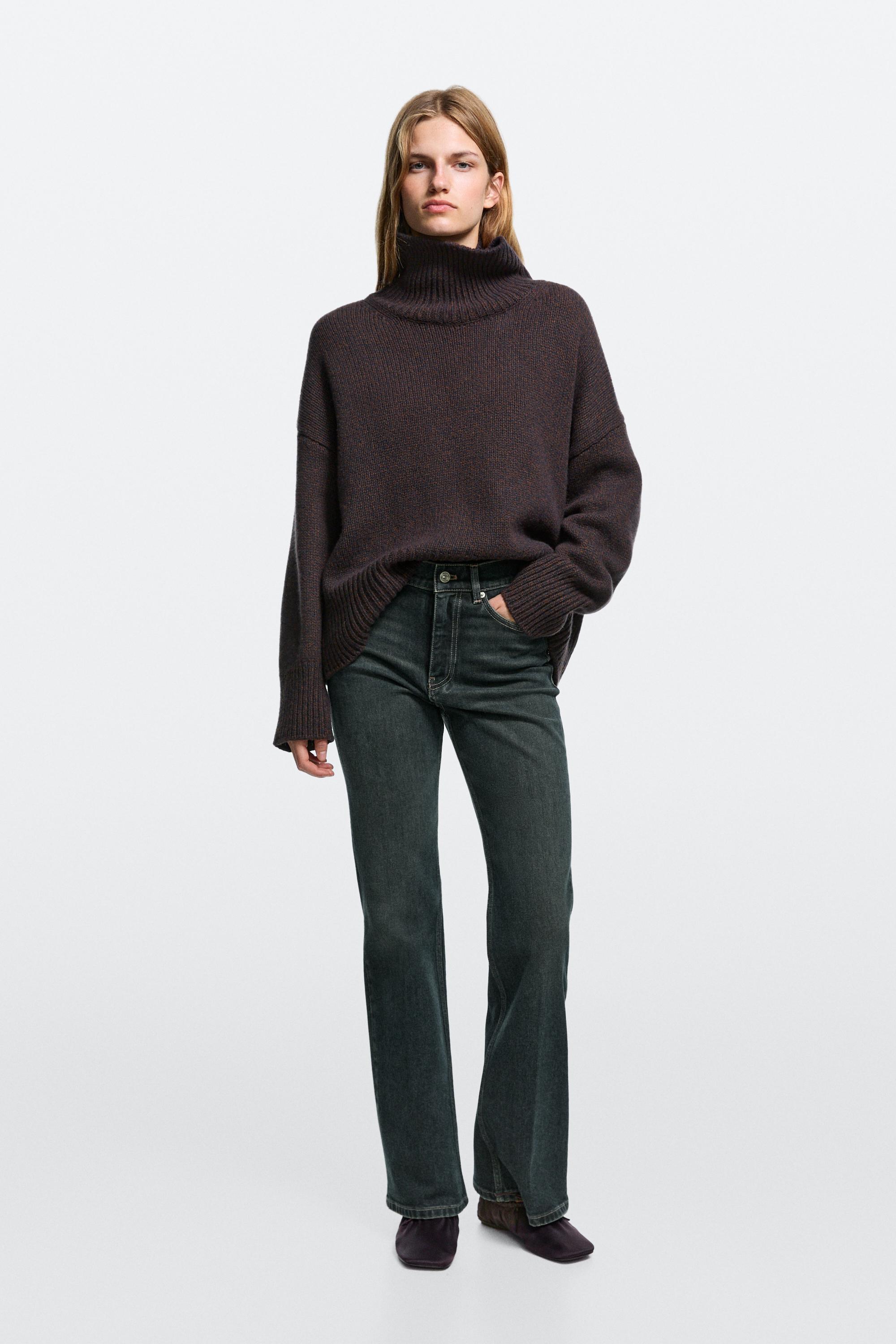 Mid-waist flare fit jeans