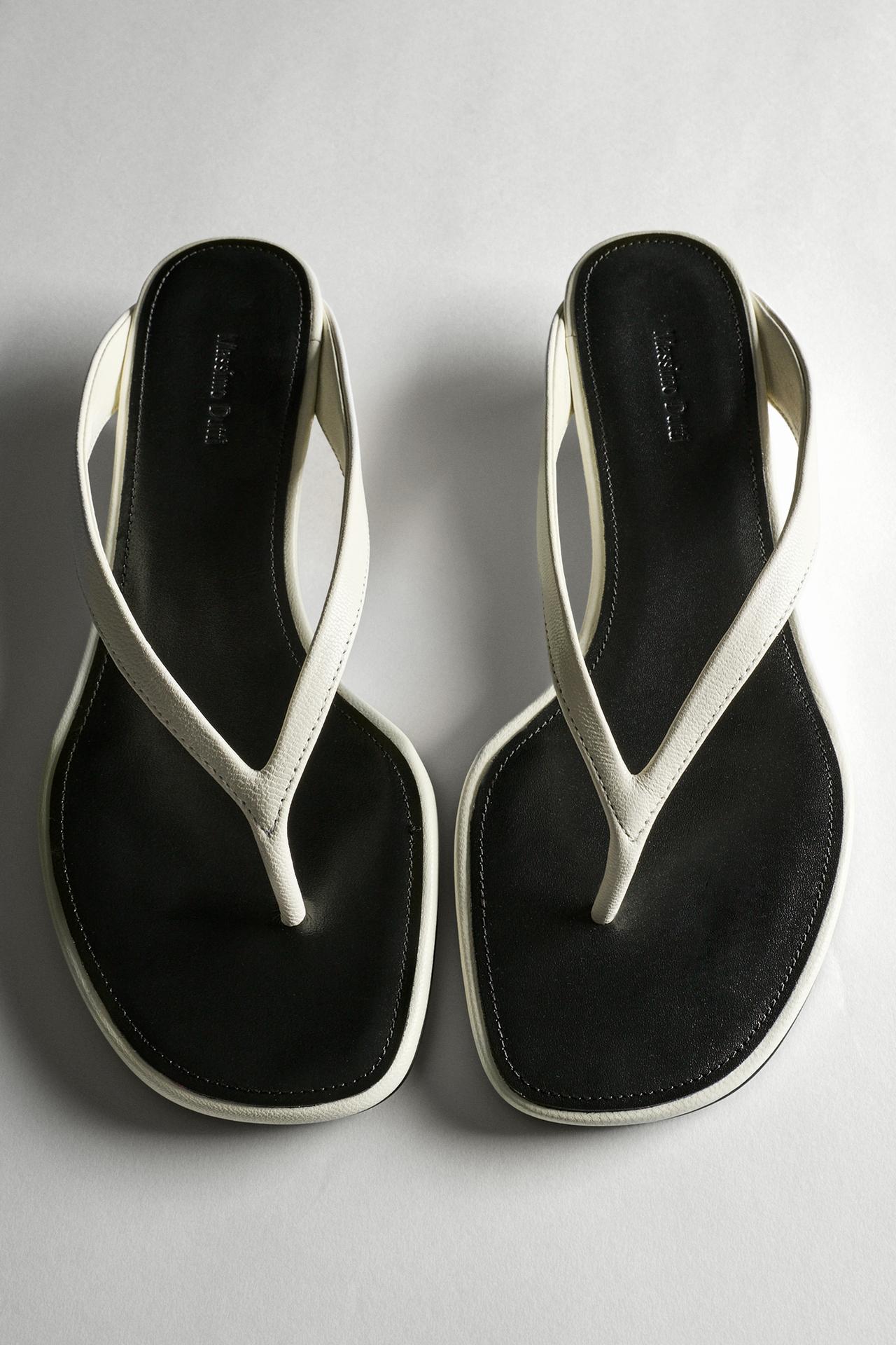 Mid-heel sandals with toe divider — WHITE