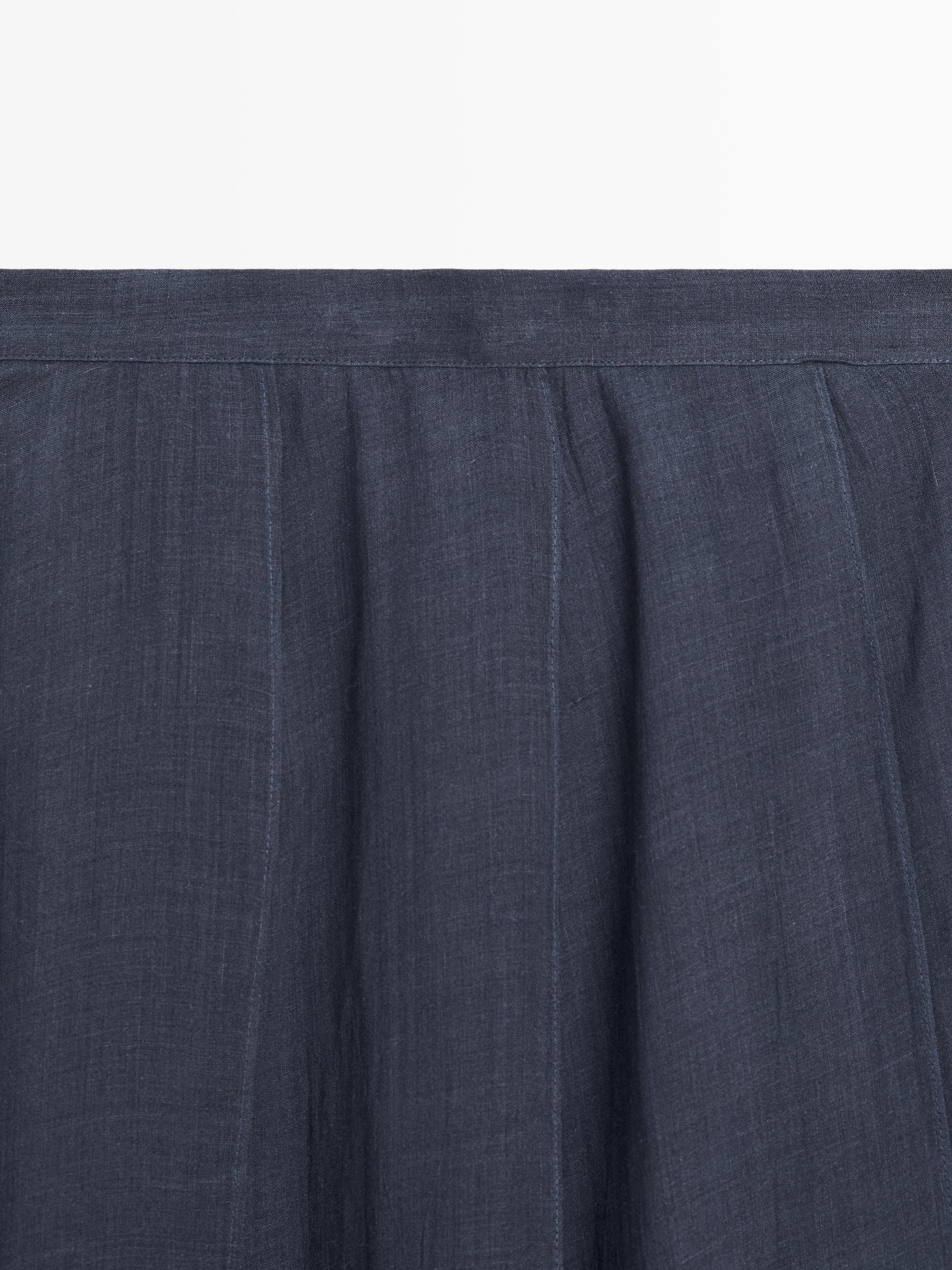 Long flowing skirt with ruffles