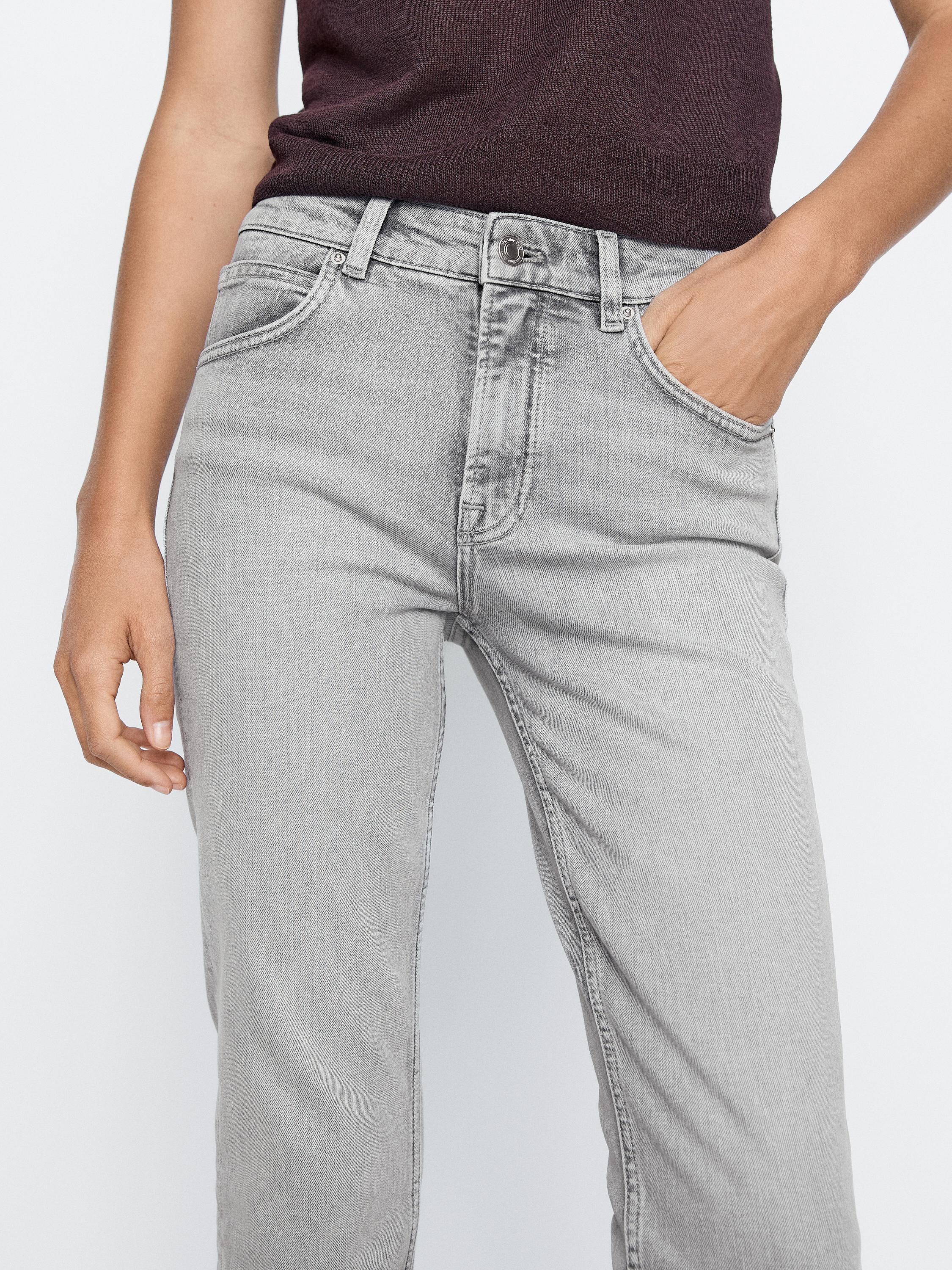 Mid-rise slim fit jeans