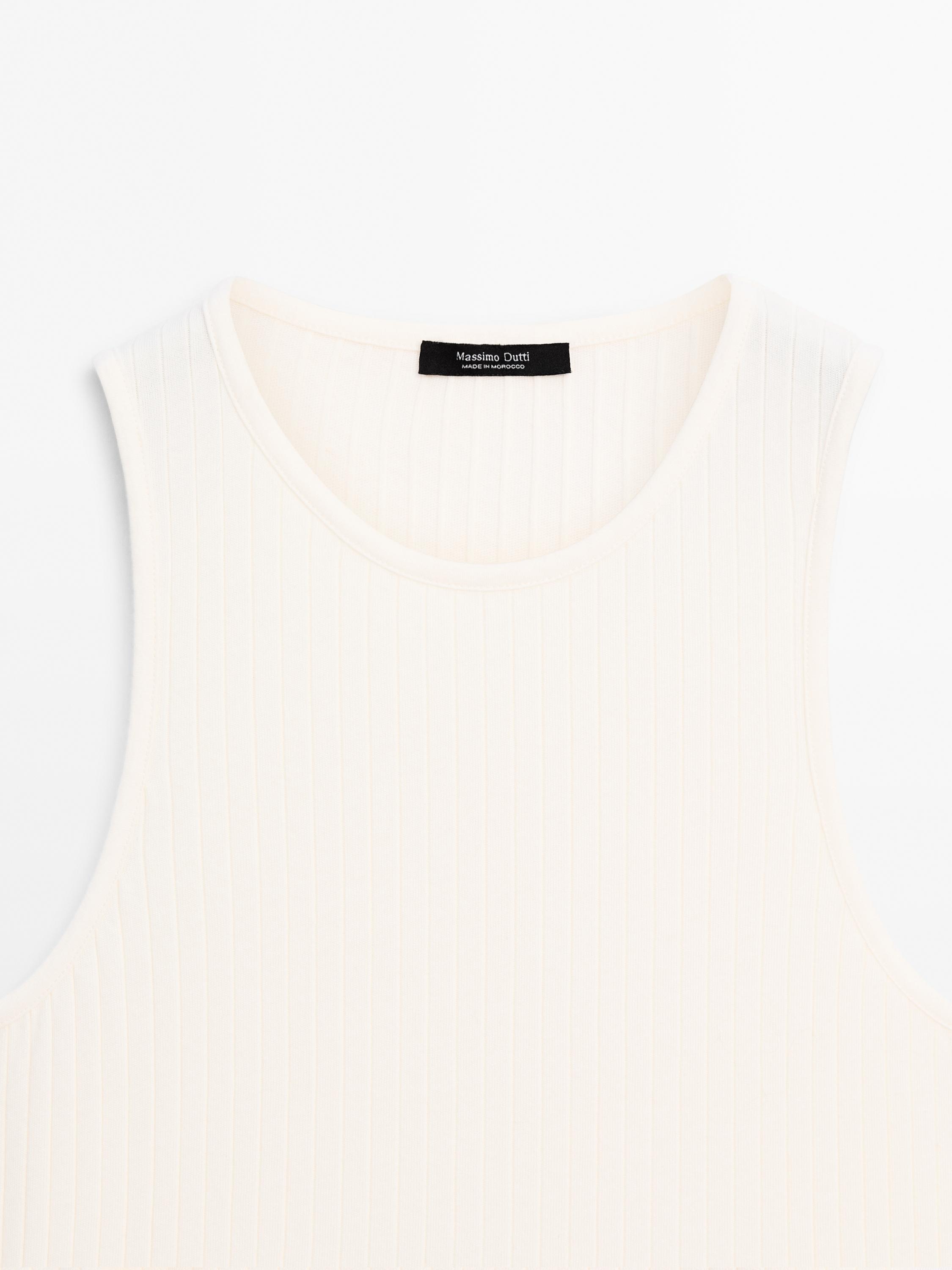 Ribbed knit halter neck top