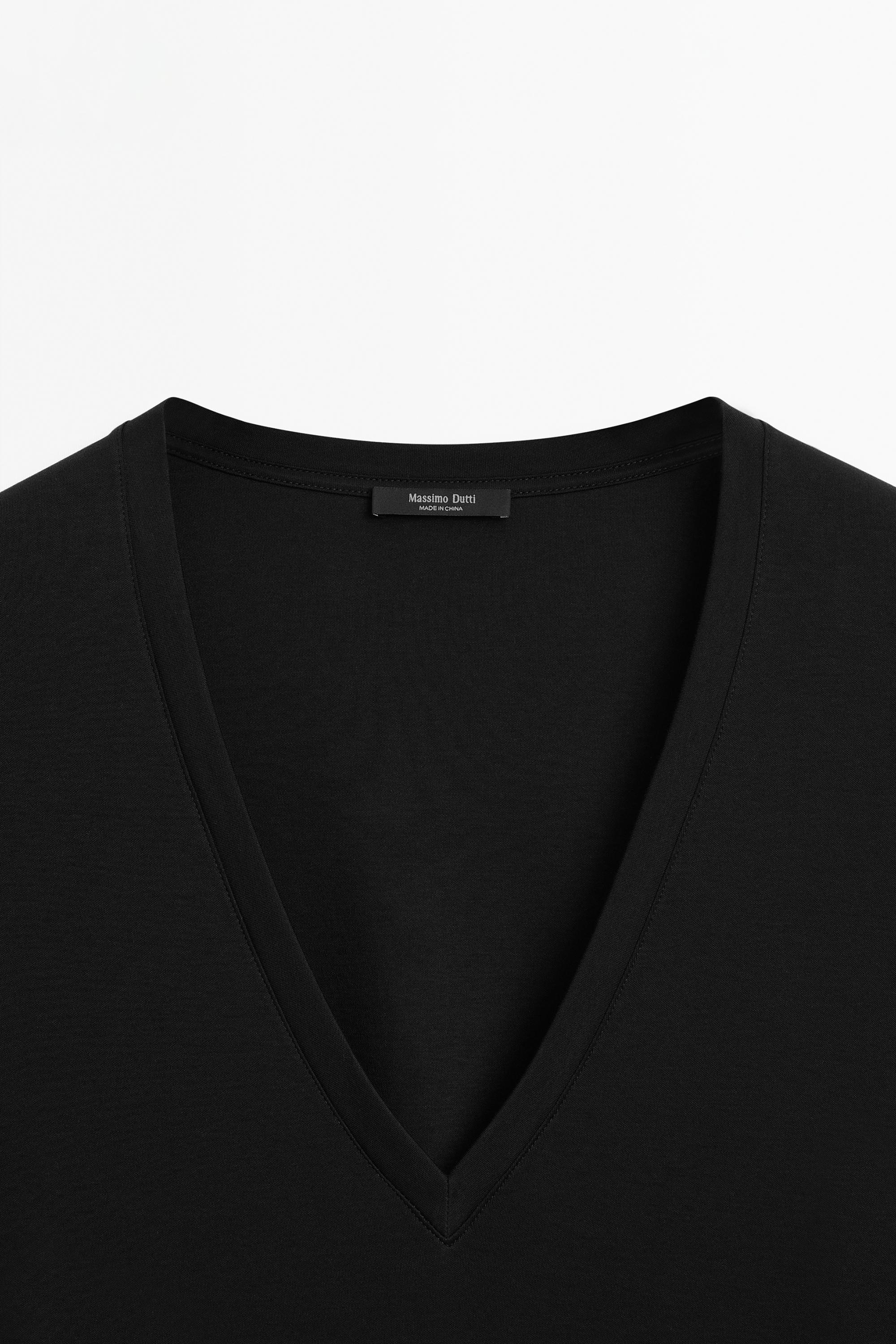 Flowing V-neck T-shirt — BLACK