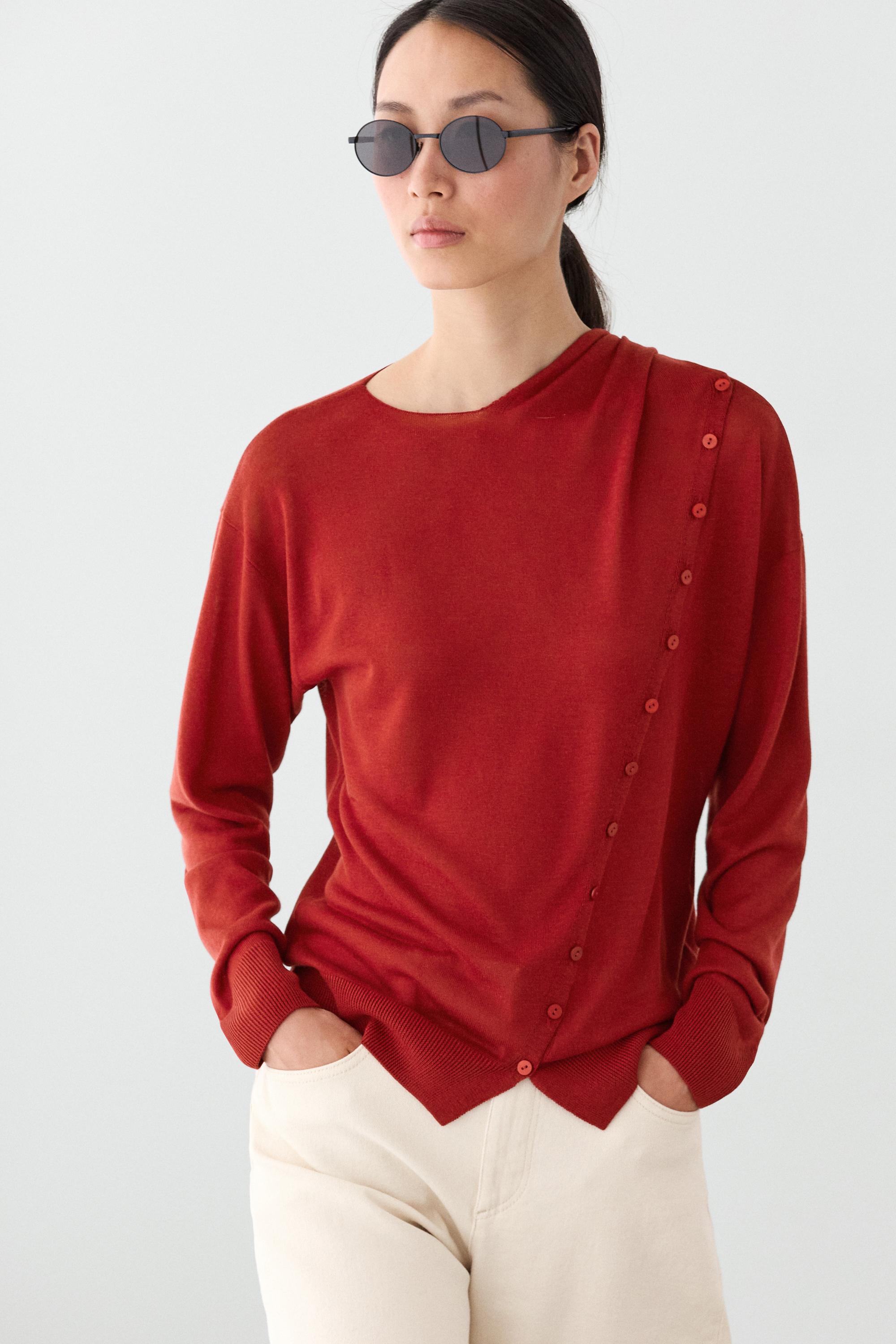 Cardigan with buttoned scarf detail — RED