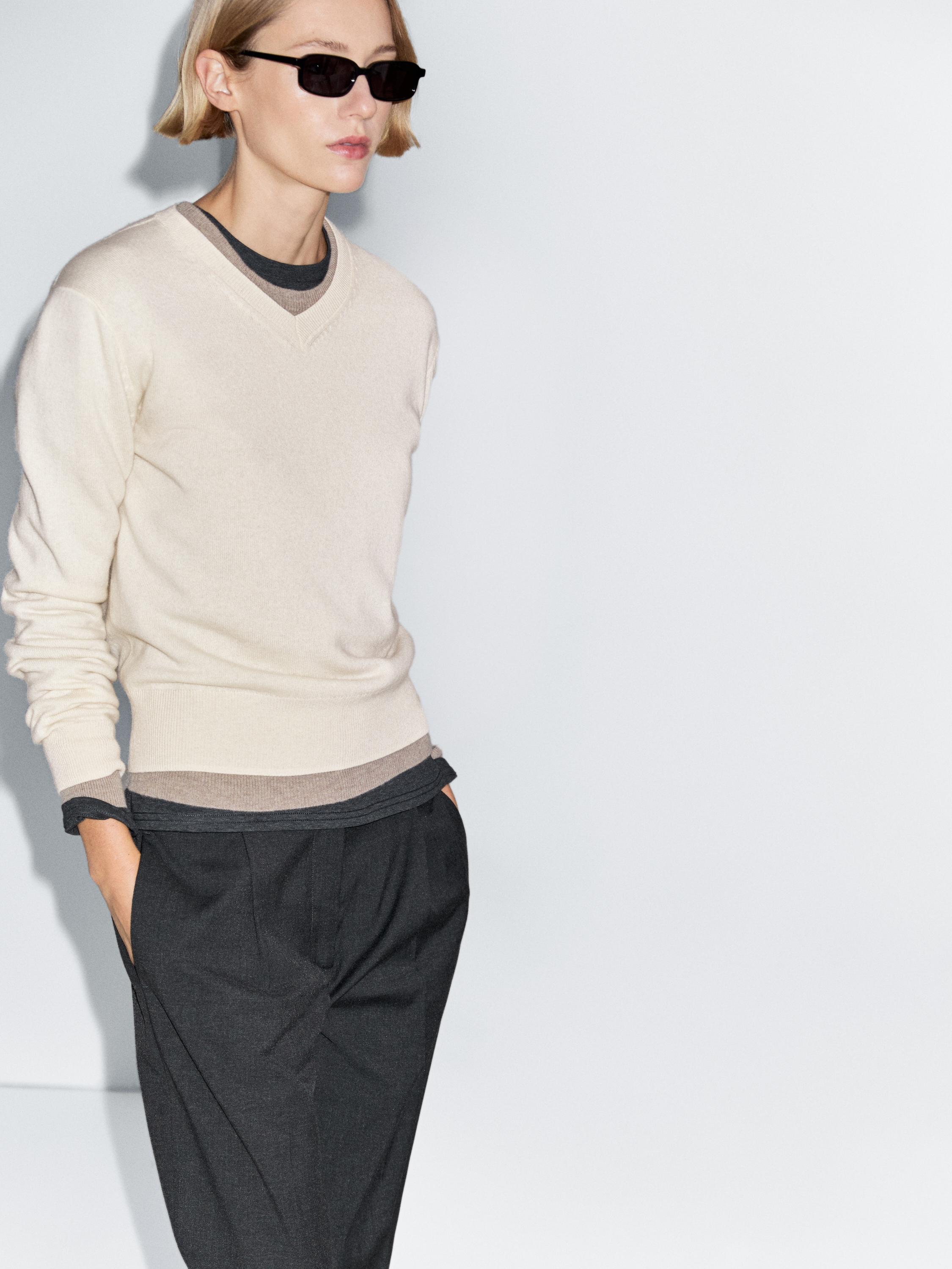 Wool blend knit V-neck sweater — Beige
