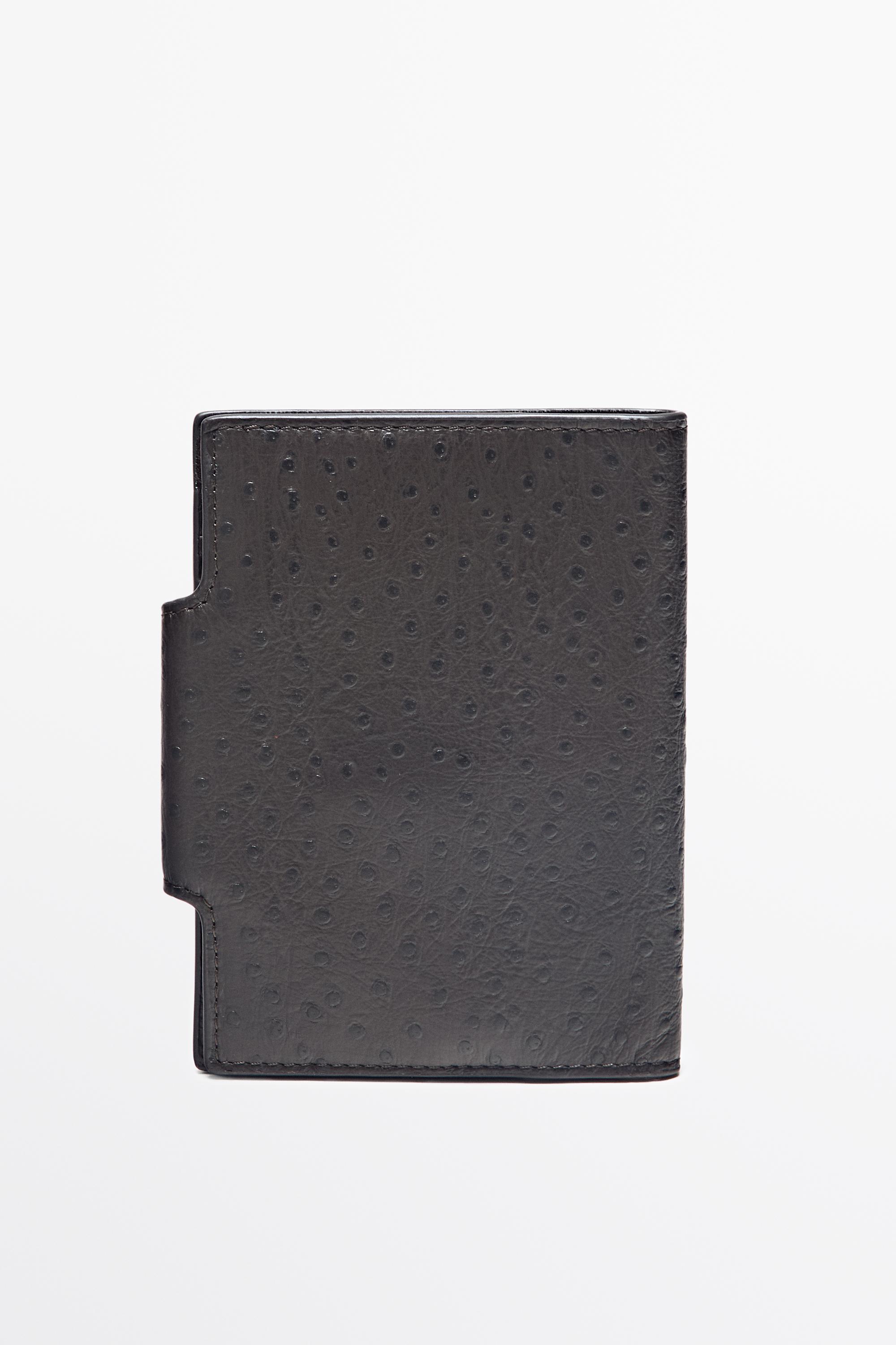 Textured leather passport holder — BROWN