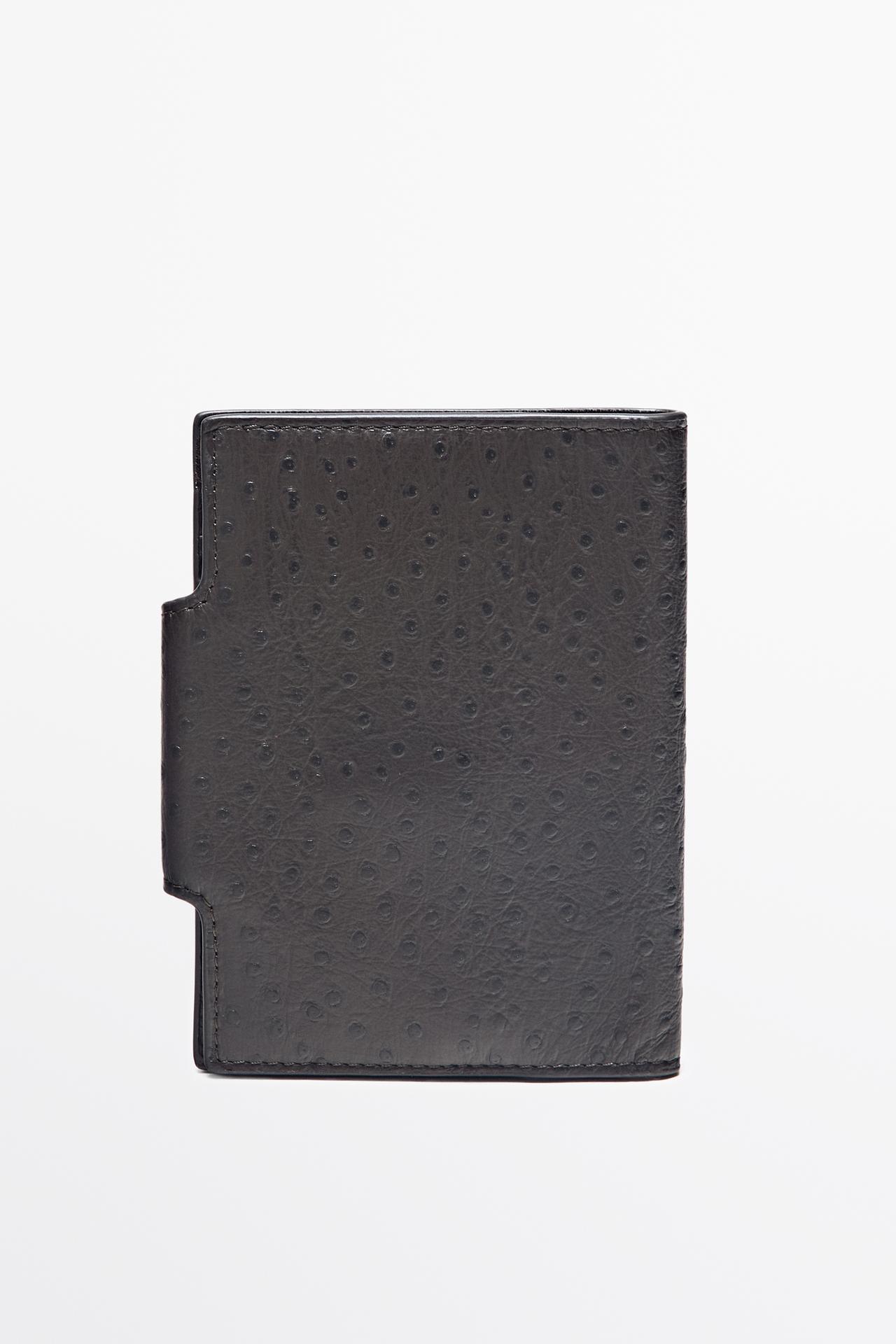 Textured leather passport holder — BROWN