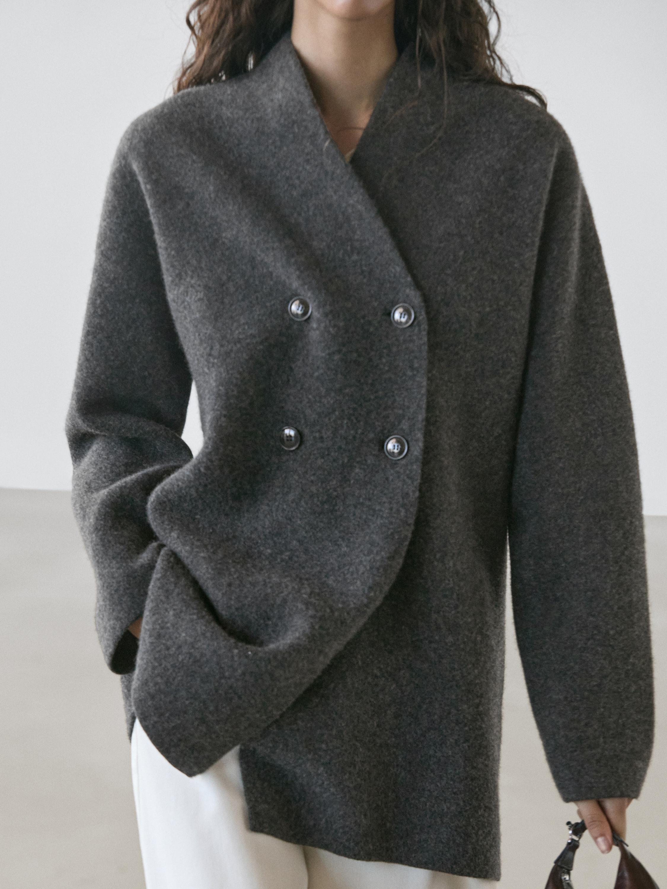 100% wool double-breasted mid-length coat