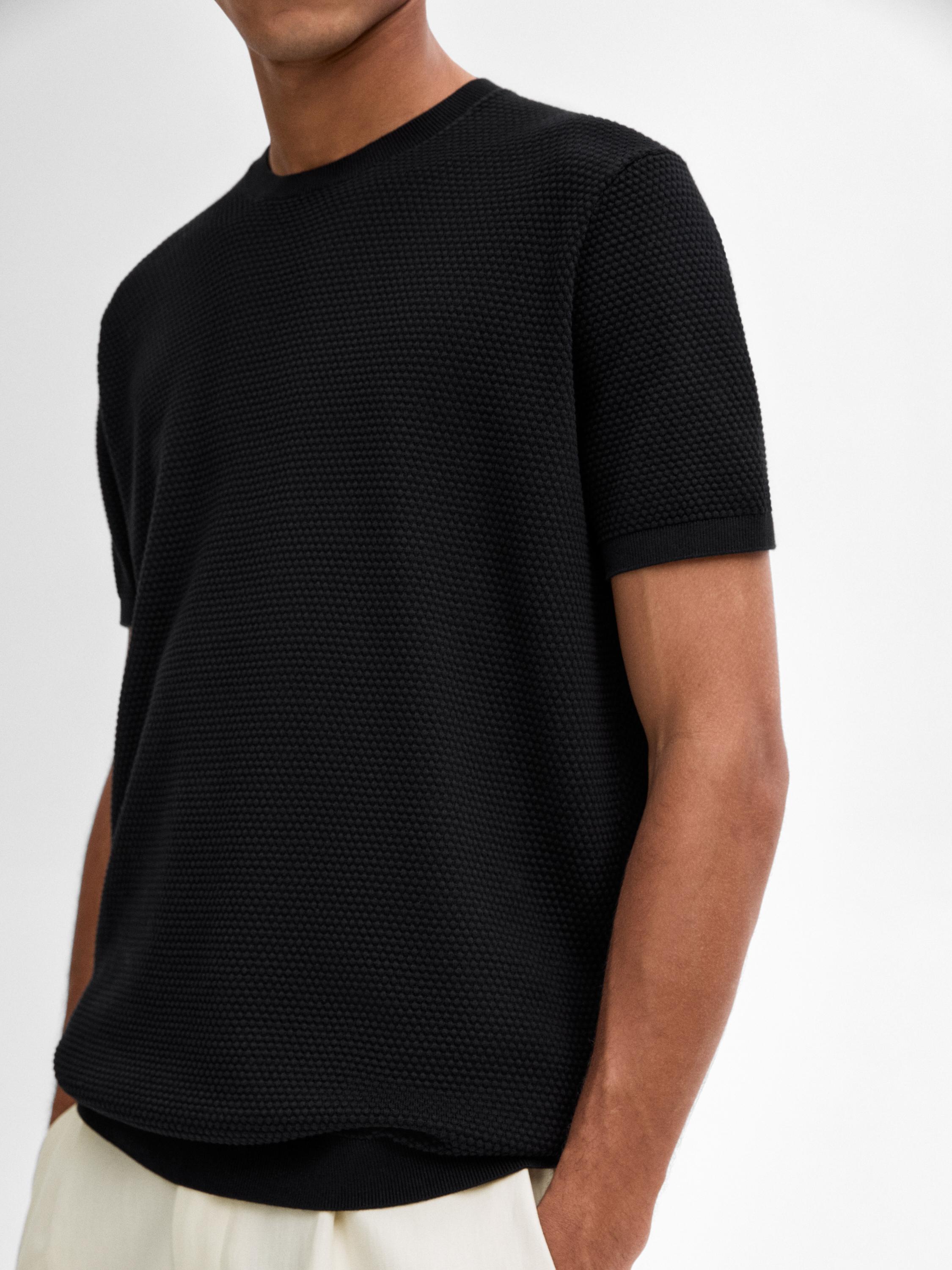 100% cotton textured knit T-shirt