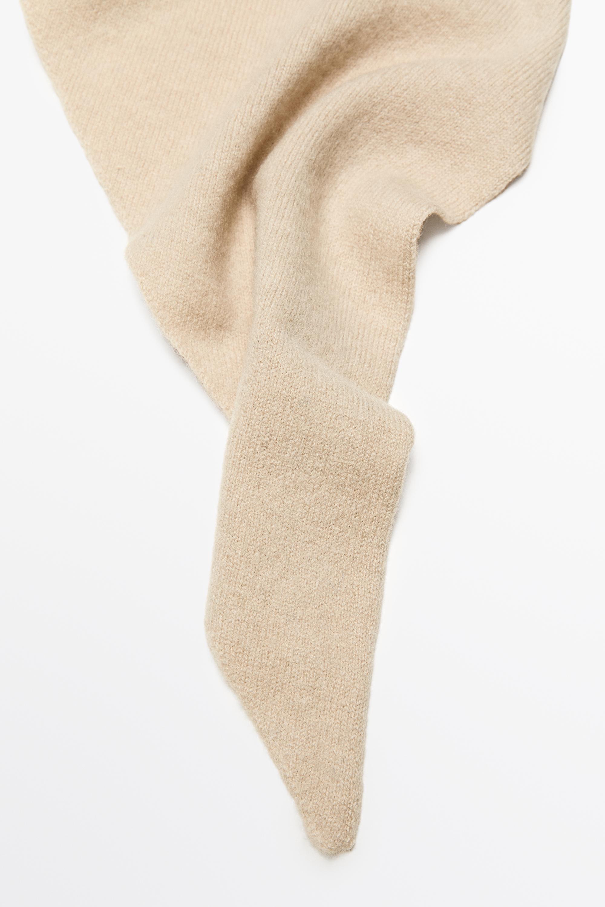 Medium wool cashmere blend knit bandana