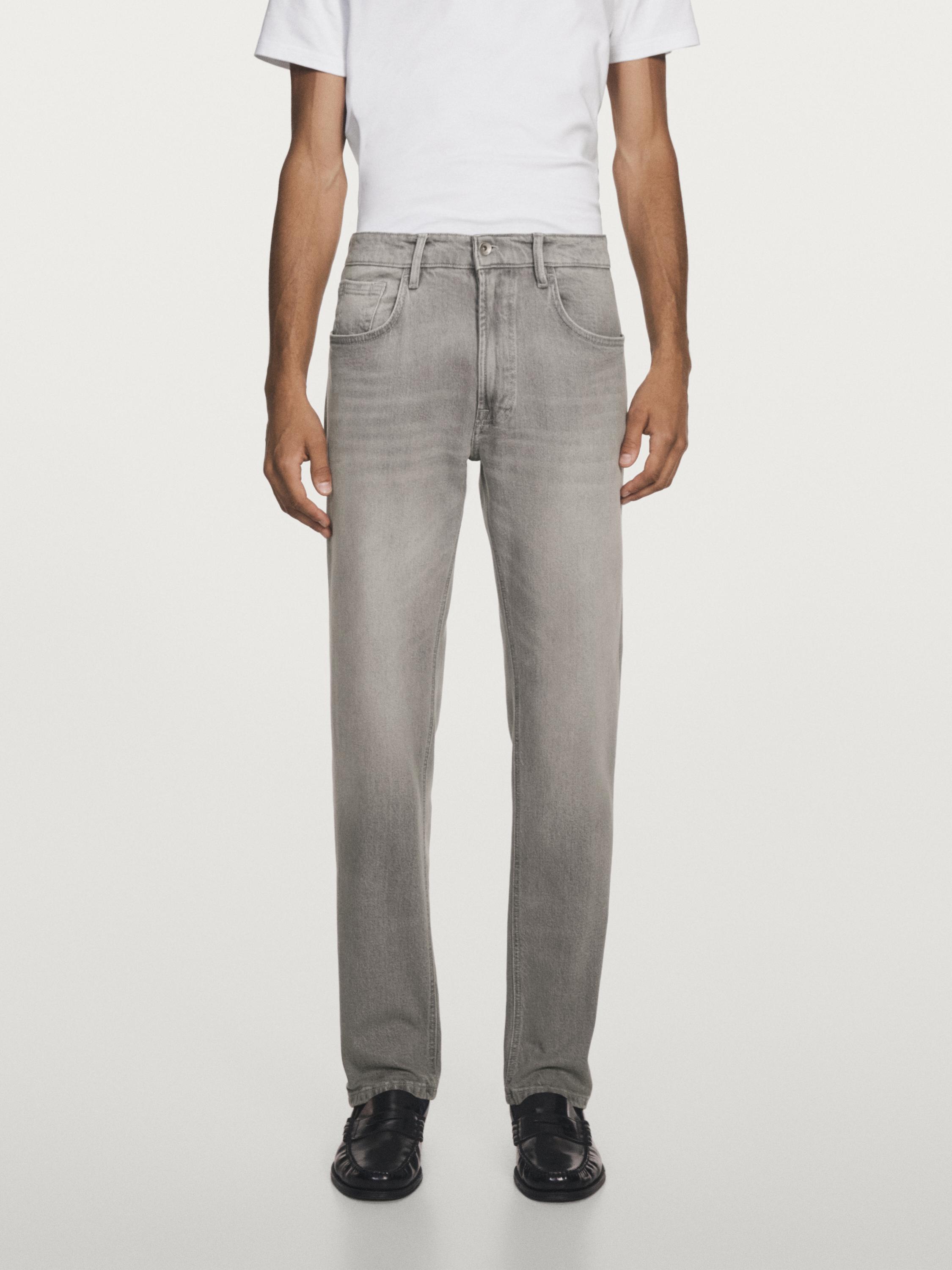 Tapered-Fit-Jeans