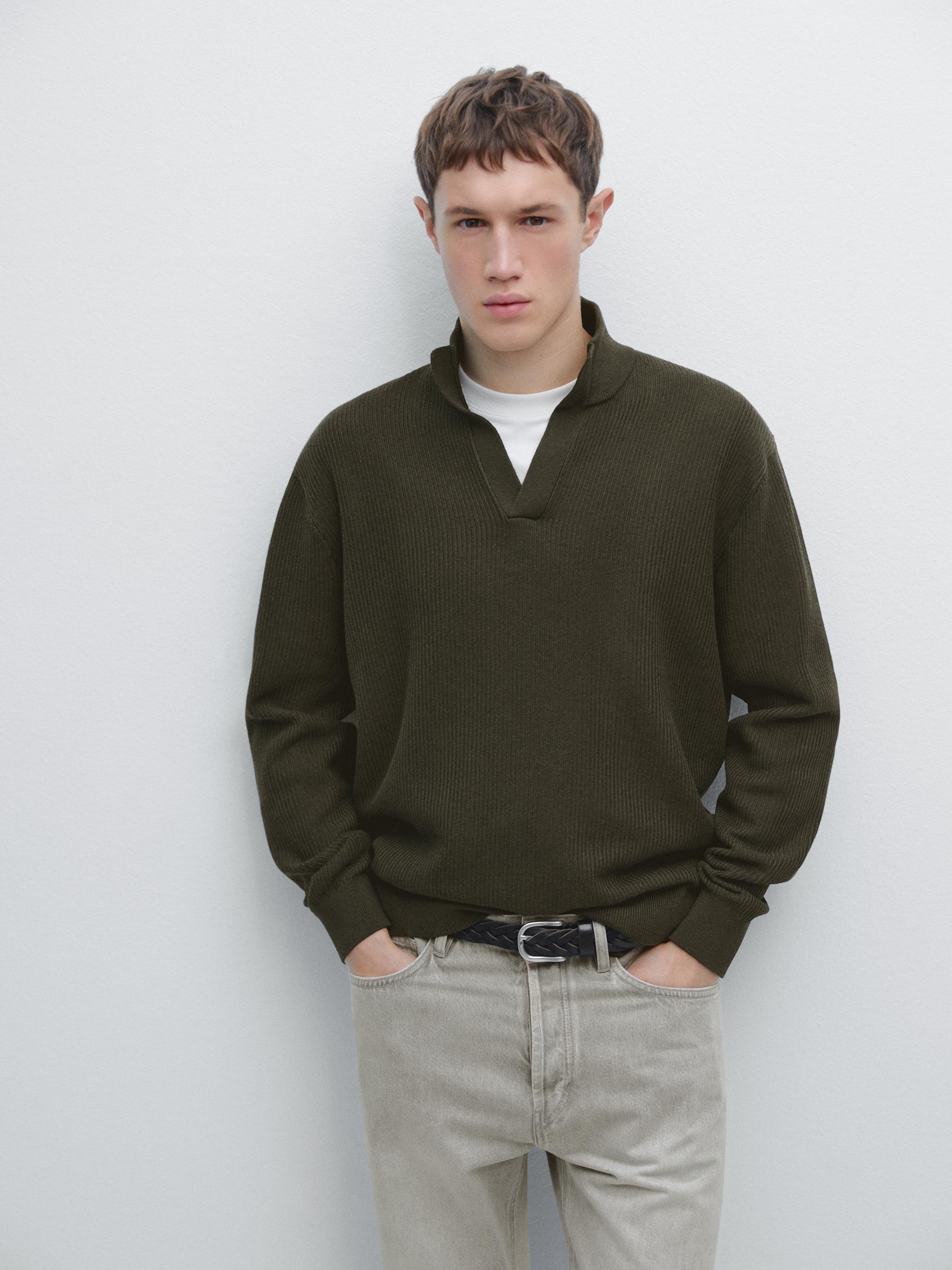 Mock neck knit sweater with V-neck — DARK GREEN