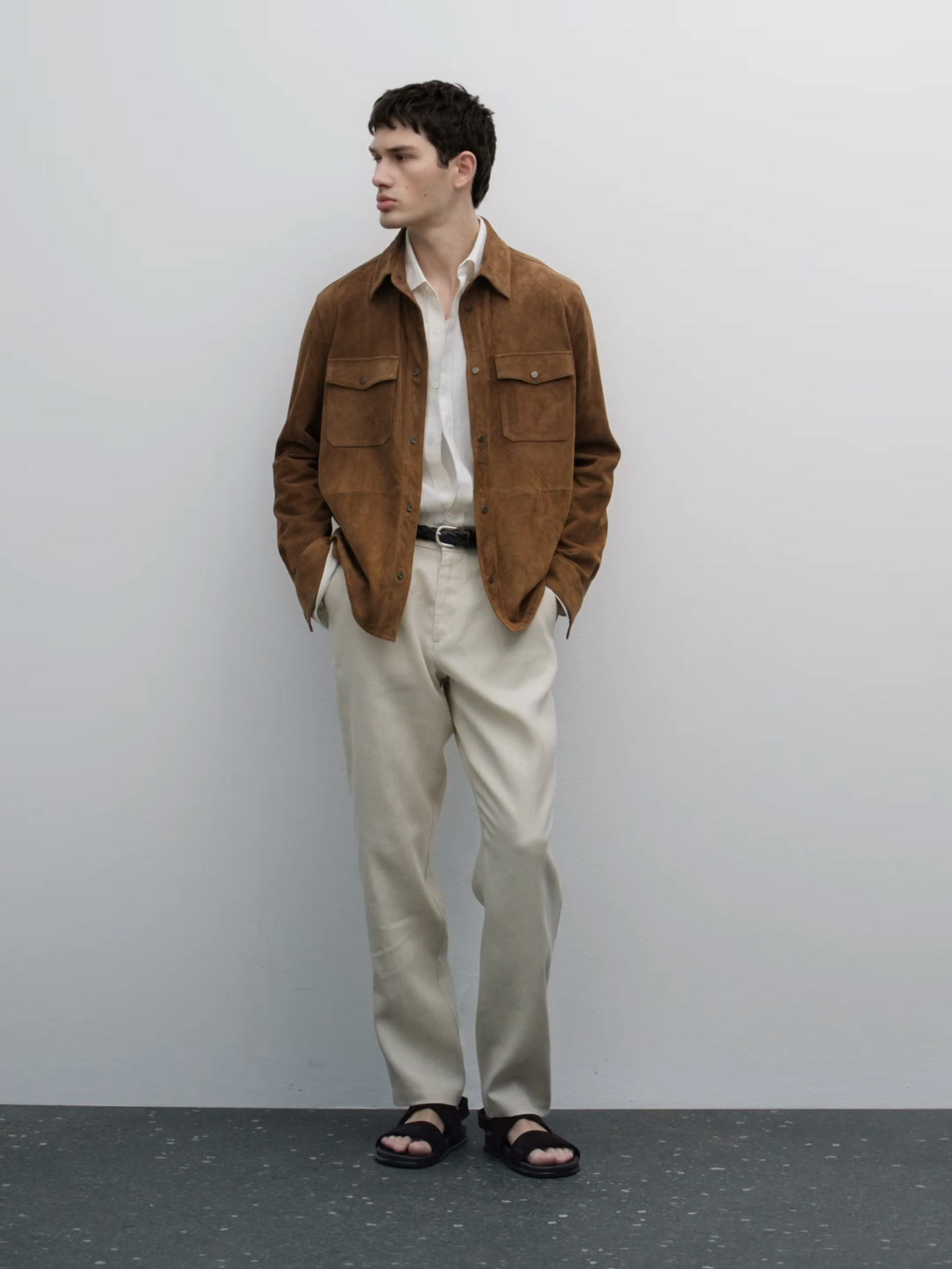 100% linen tapered fit trousers