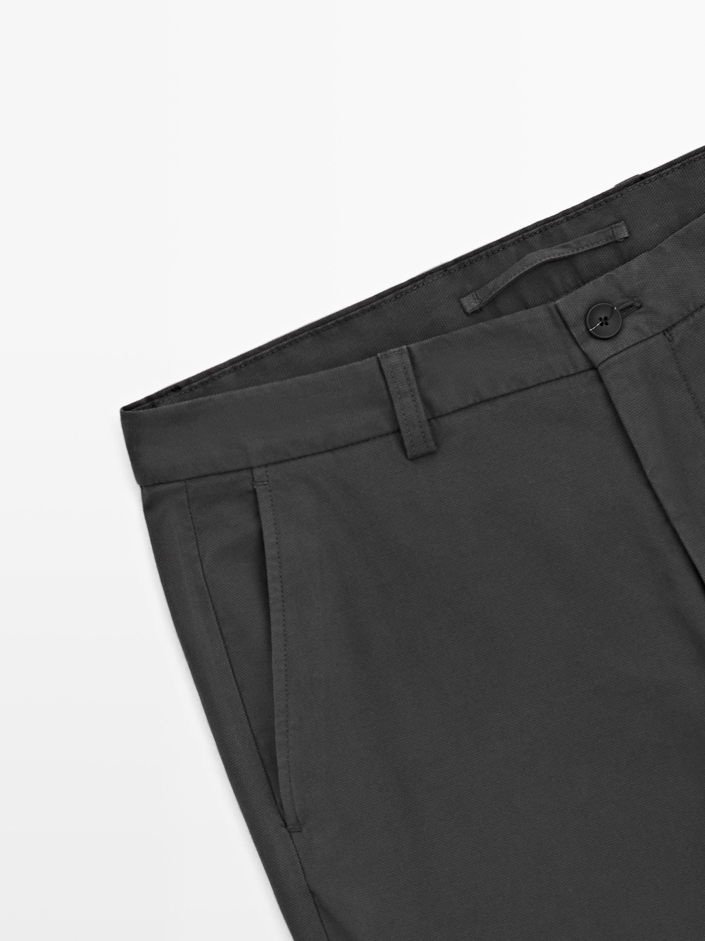 Strukturierte Slim-Fit-Hose