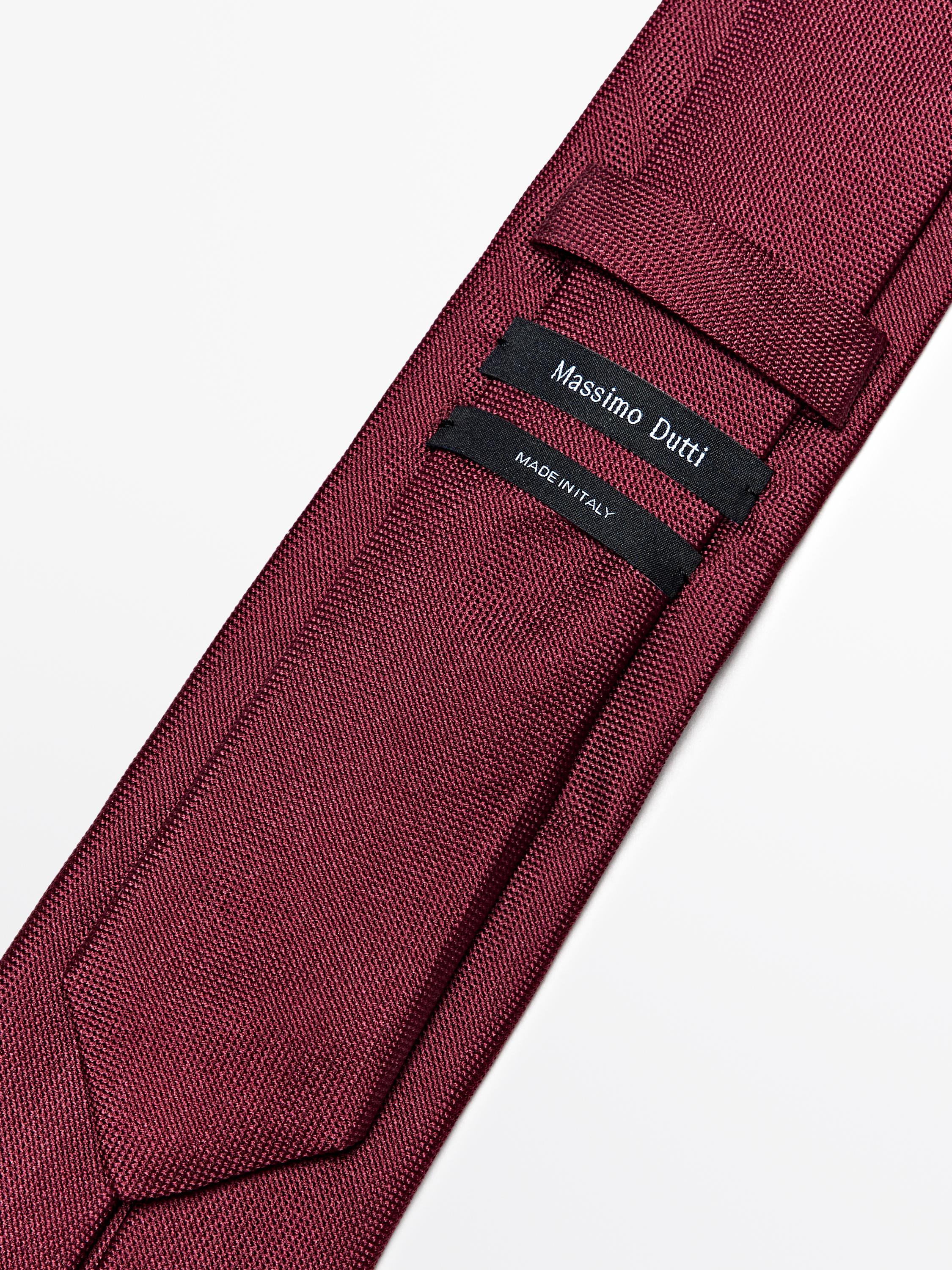 100% silk textured tie — MAROON