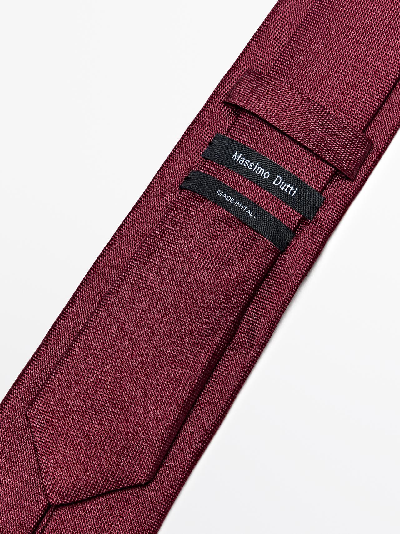 100% silk textured tie — MAROON
