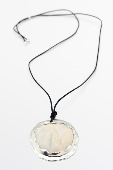 Shell and stone pendant necklace — SILVER 2