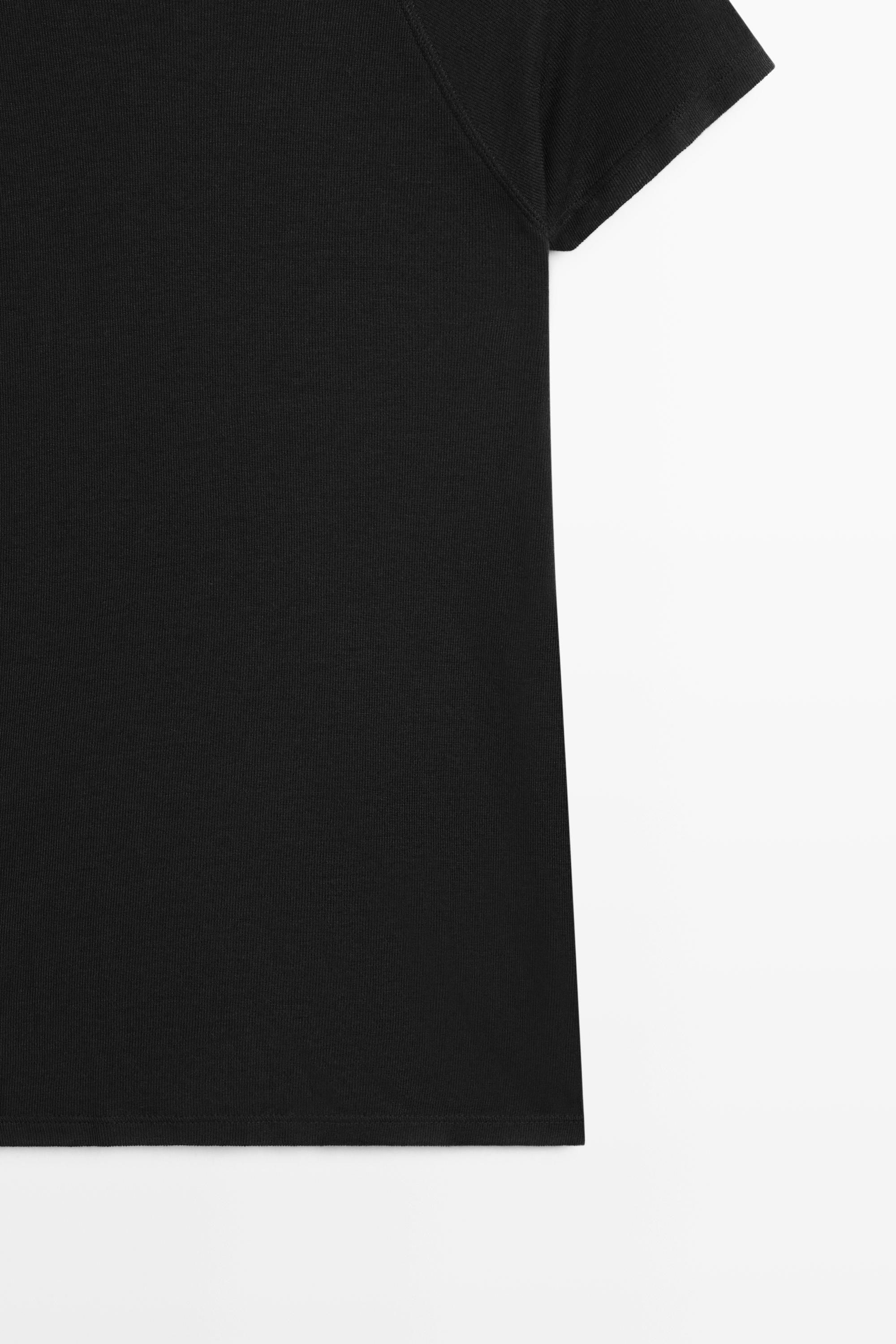 Short sleeve raglan T-shirt — BLACK
