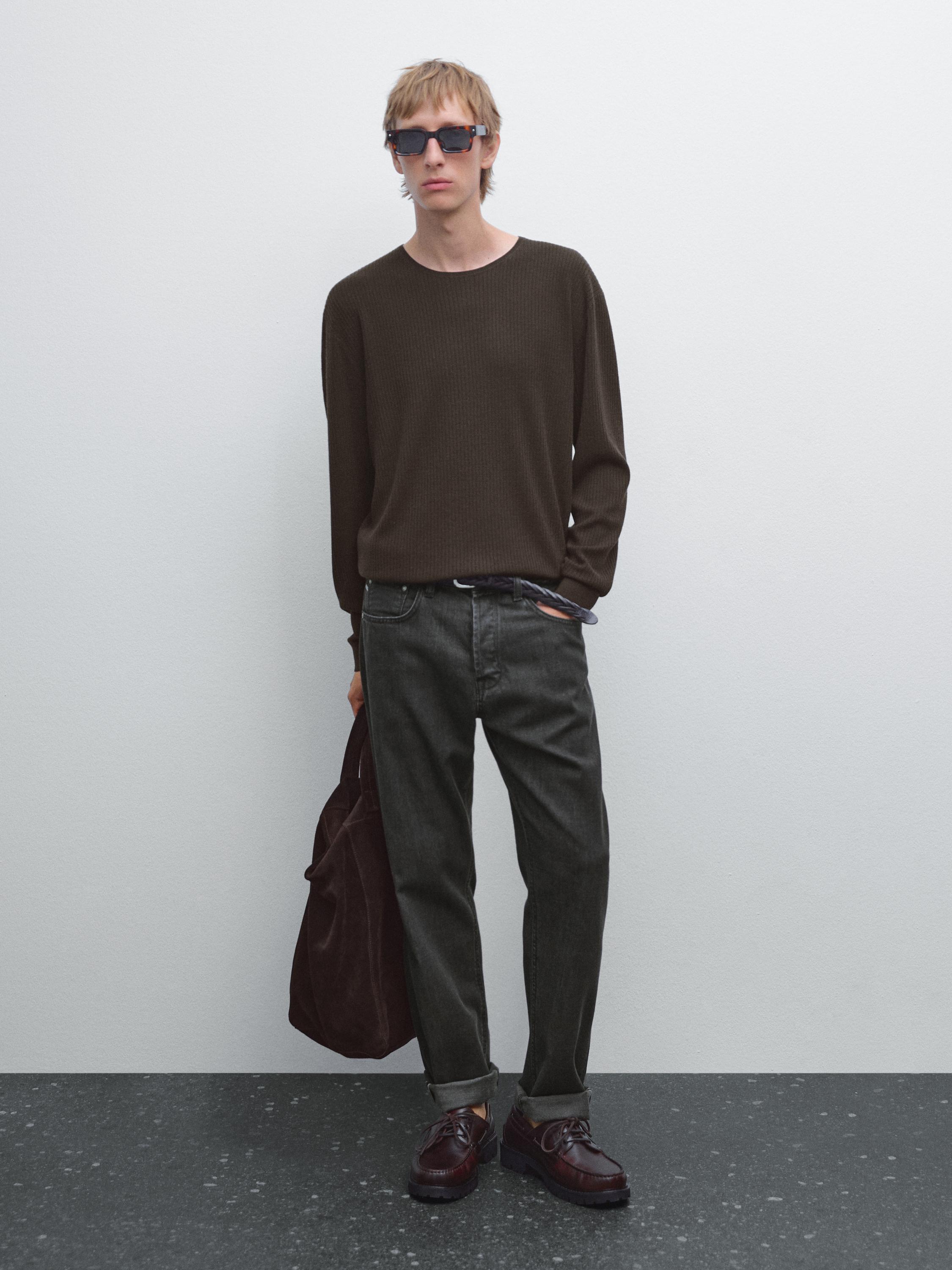 Merino wool crew neck knit sweater