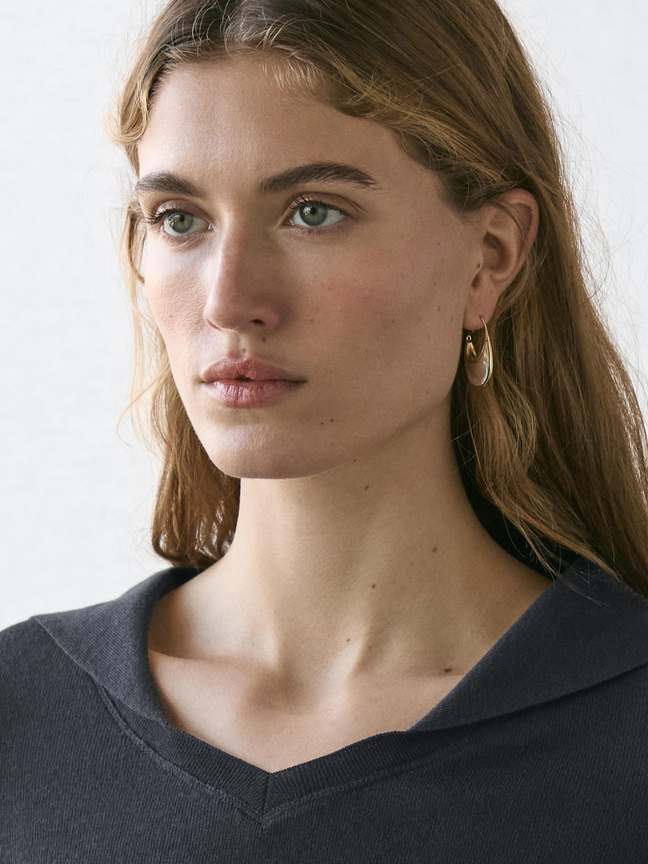 Long sleeve knit V-neck polo shirt — NAVY BLUE