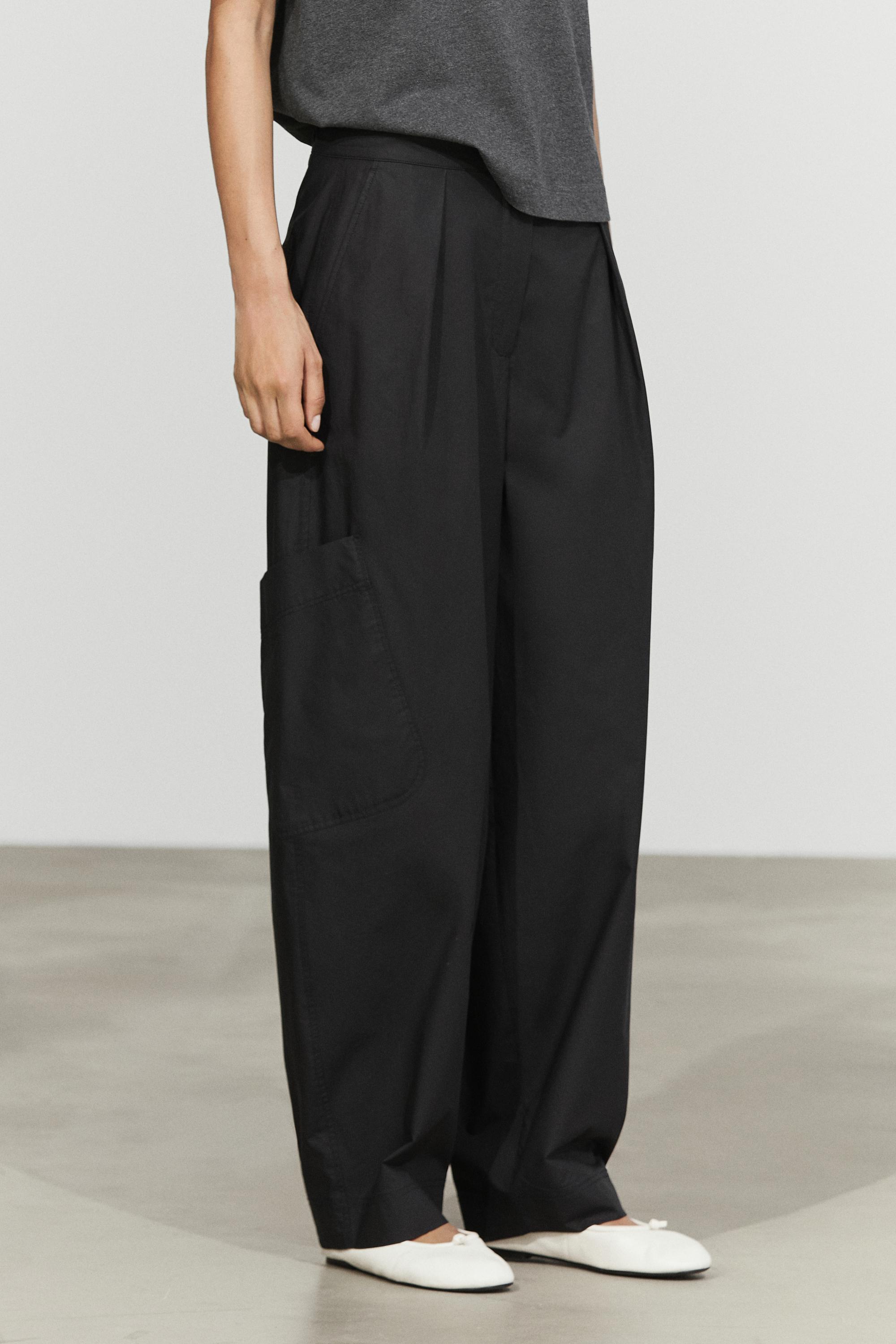 Barrel fit cargo pants — BLACK