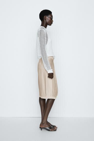 Flowing pleated Bermuda shorts - STUDIO — STONE 3