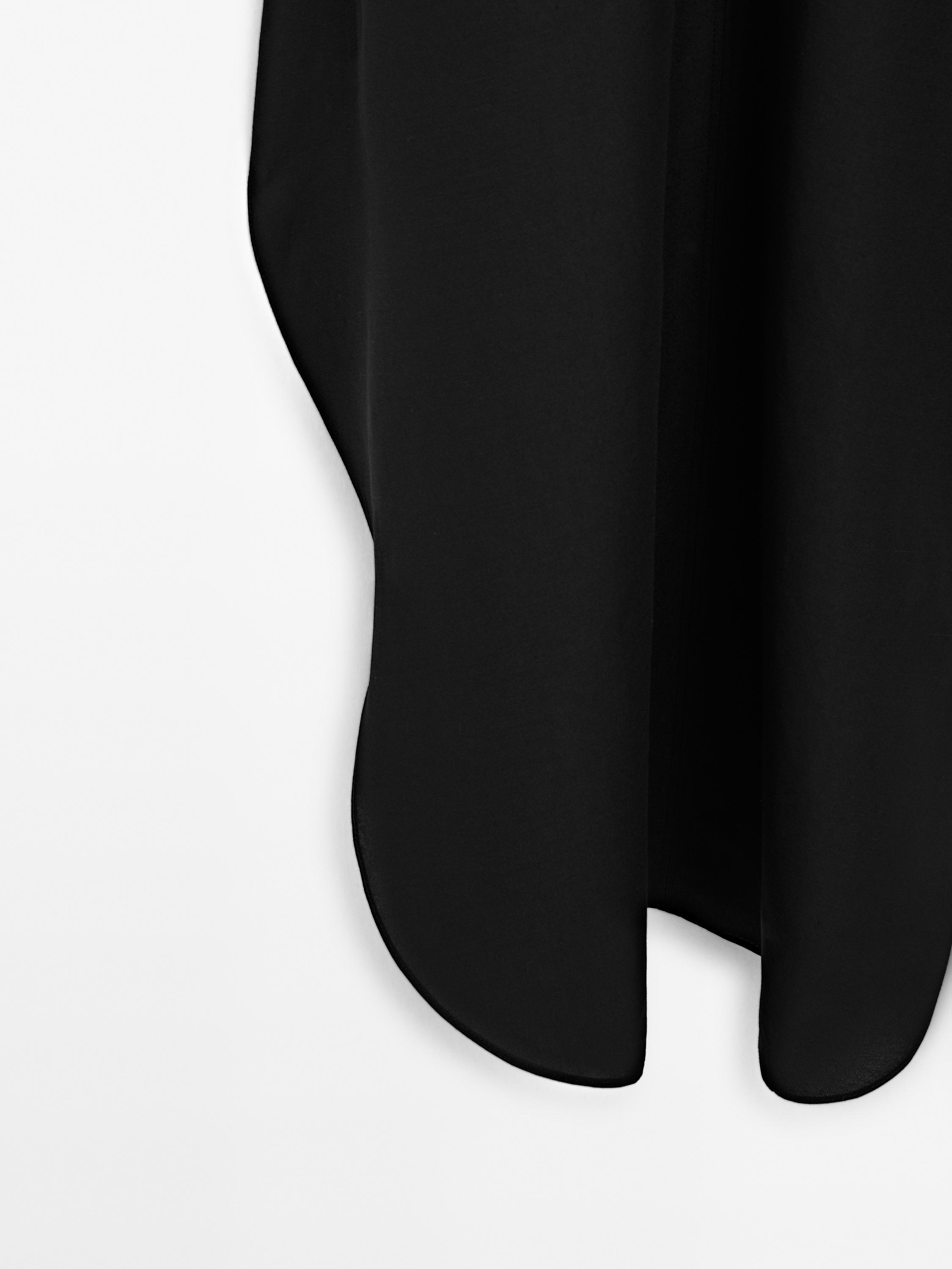 Langes Kleid mit rundem Saum - Limited Edition