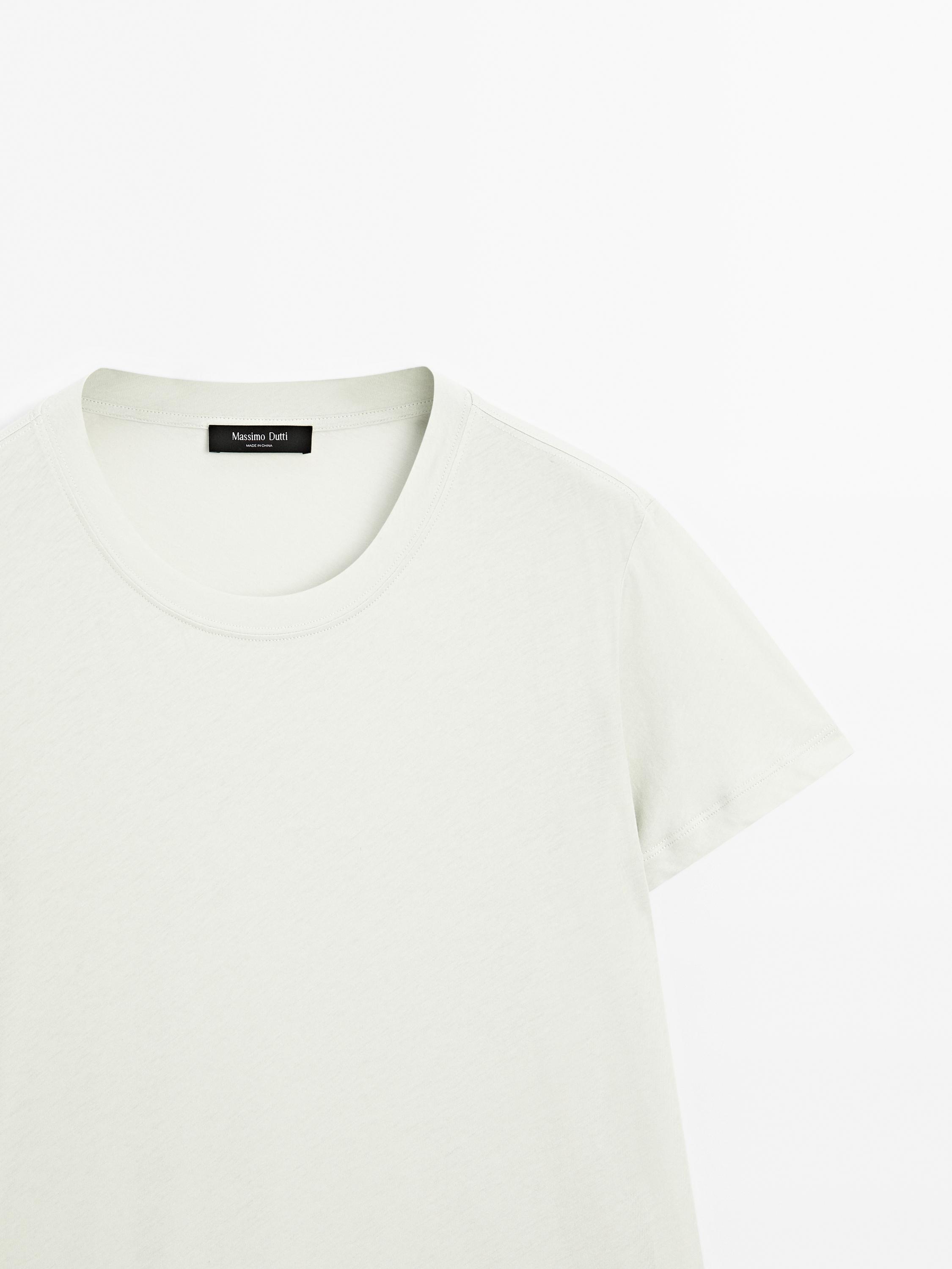 Lightweight short sleeve T-shirt