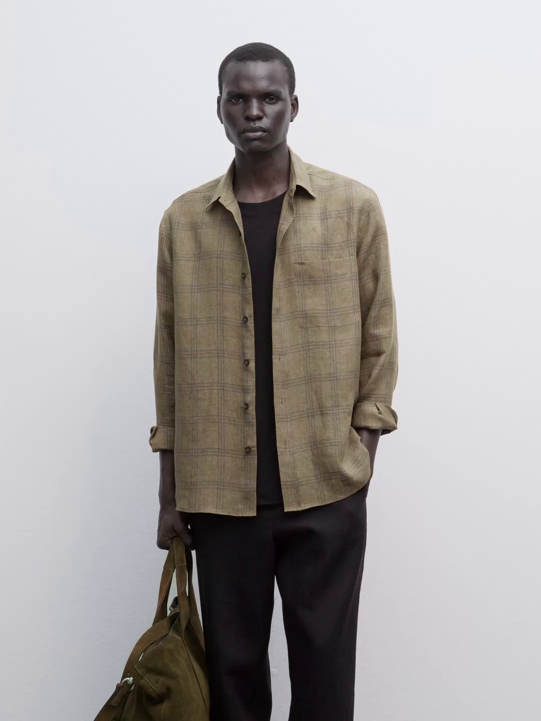 قميص كتان بقصة عادية ومربعات