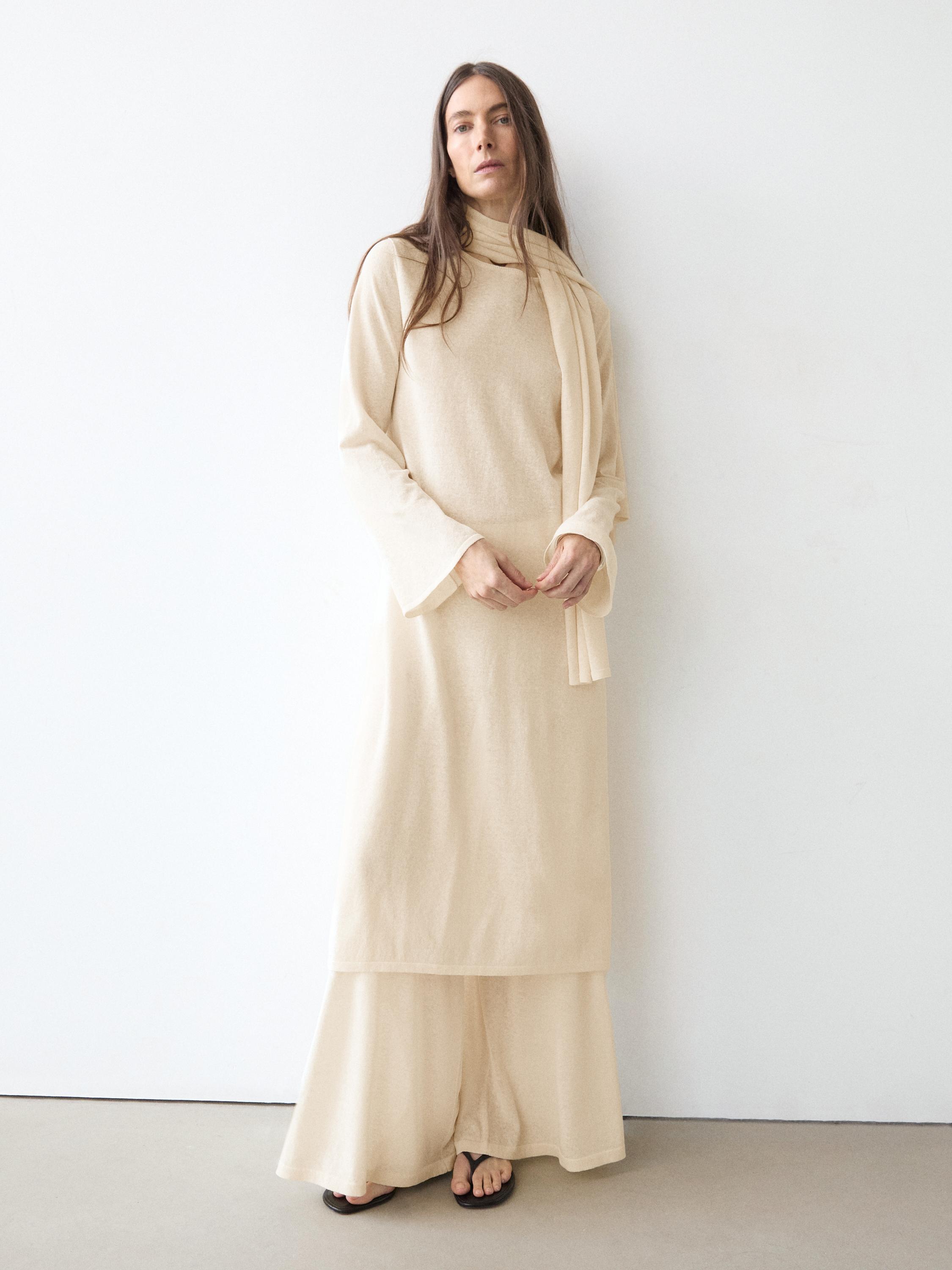 Total look flowing tunic dress — Vanilla