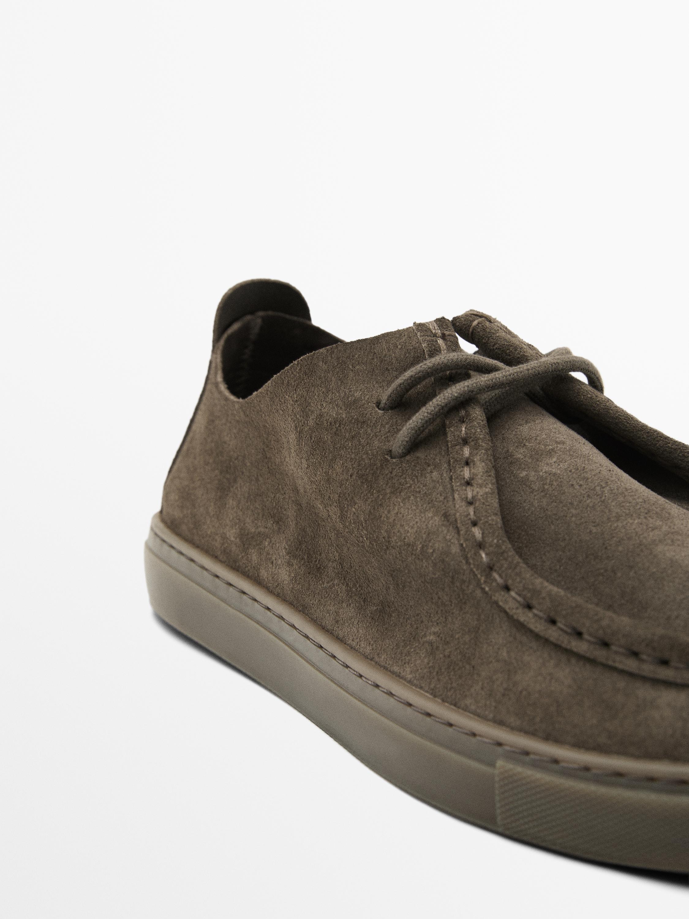 Soft moc toe shoes