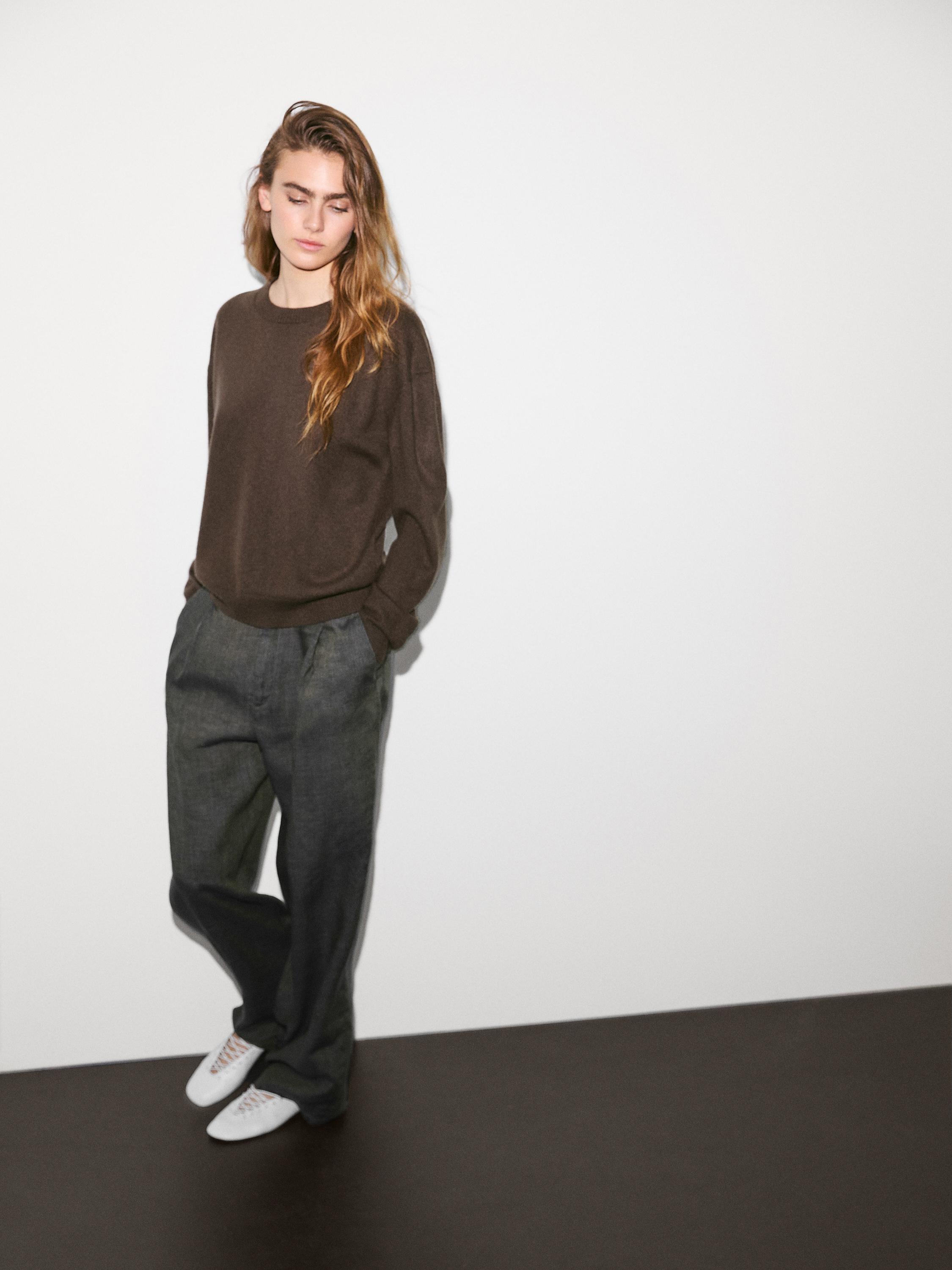 100% cashmere crew neck sweater