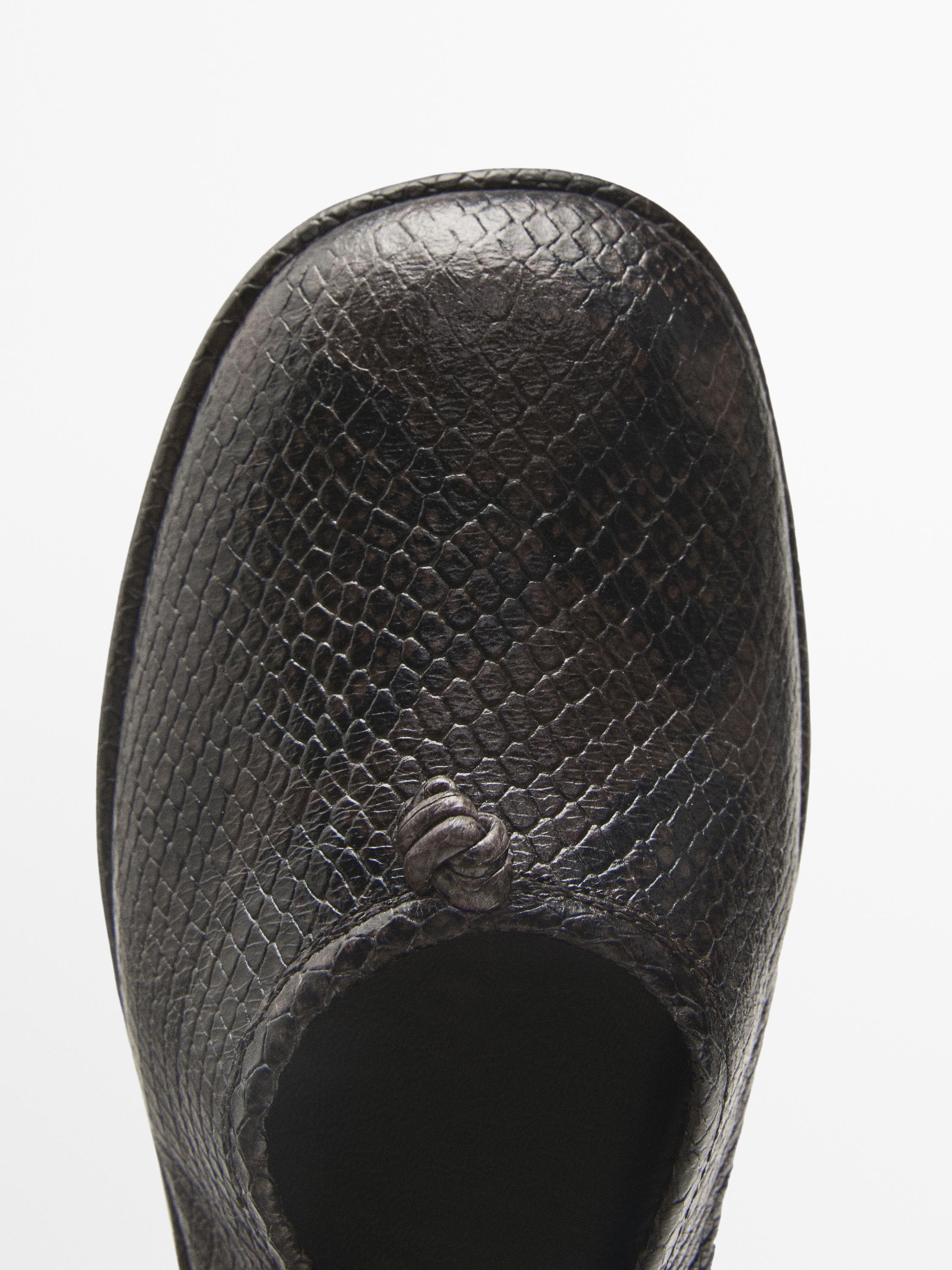 Leather ballet flats with knot