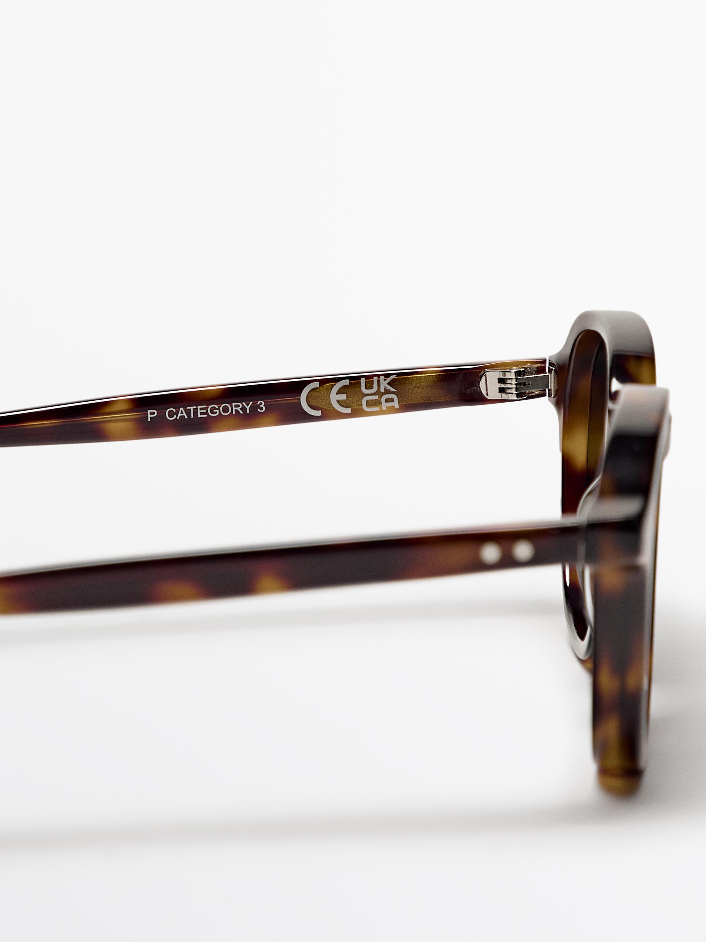 Round resin sunglasses