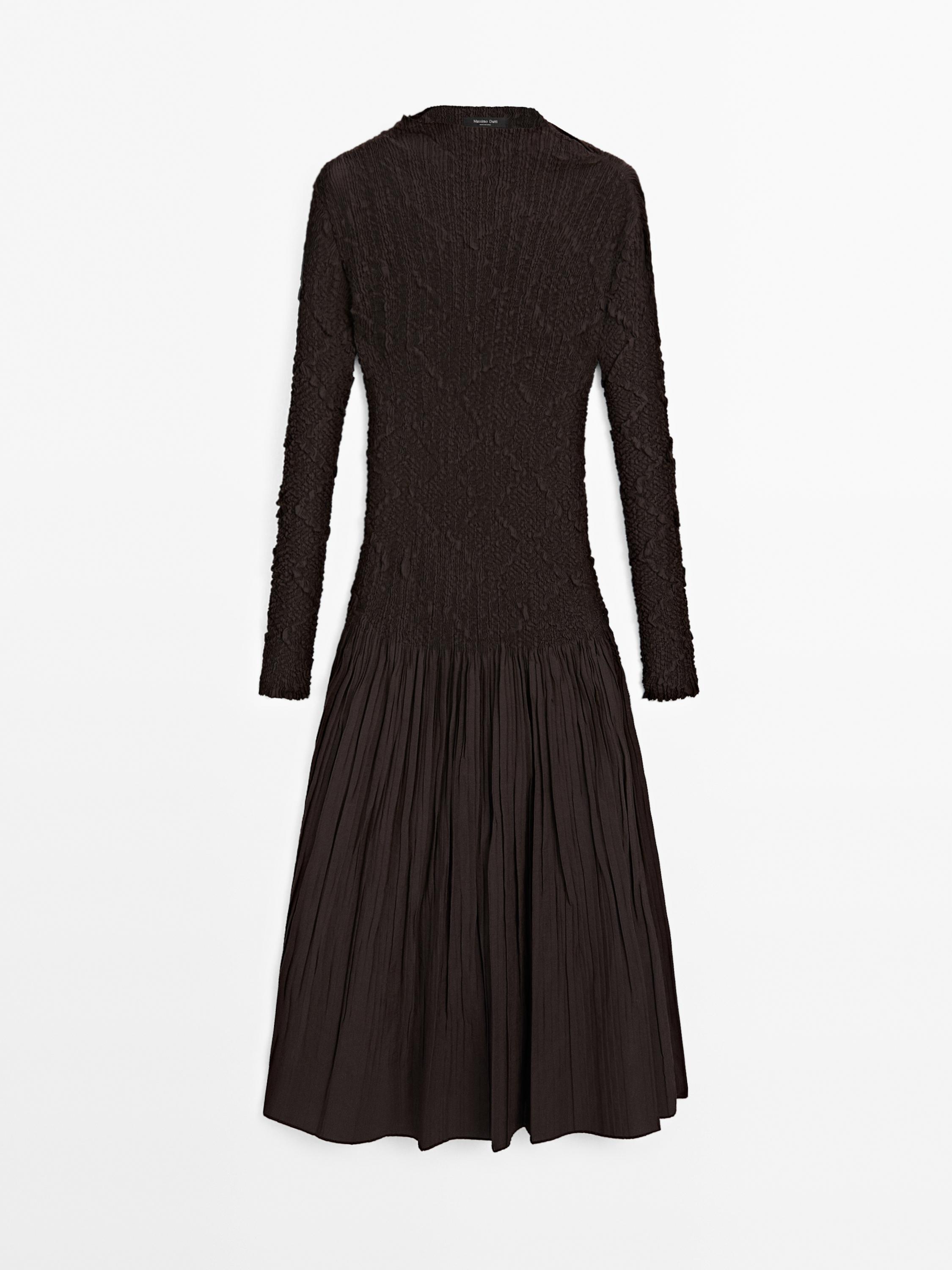 Fustan i gjatë me rrudha