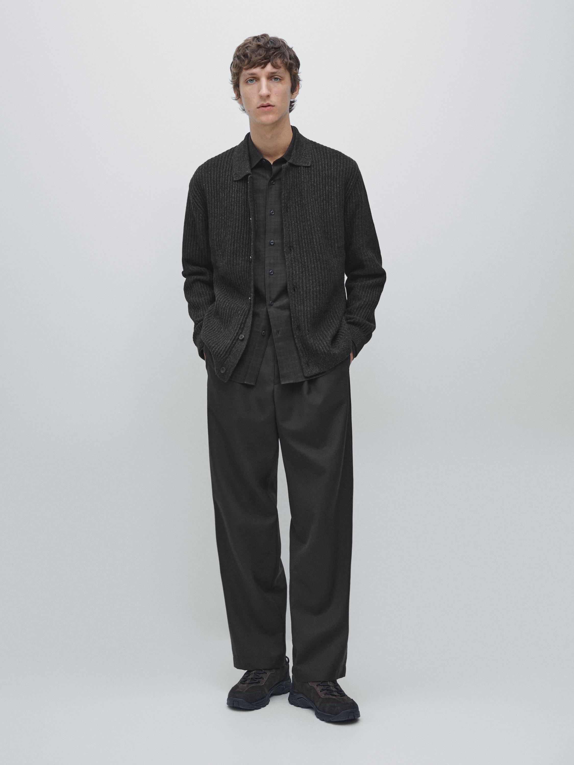 Áo cardigan dệt kim cốt-tông và len pha có khuy