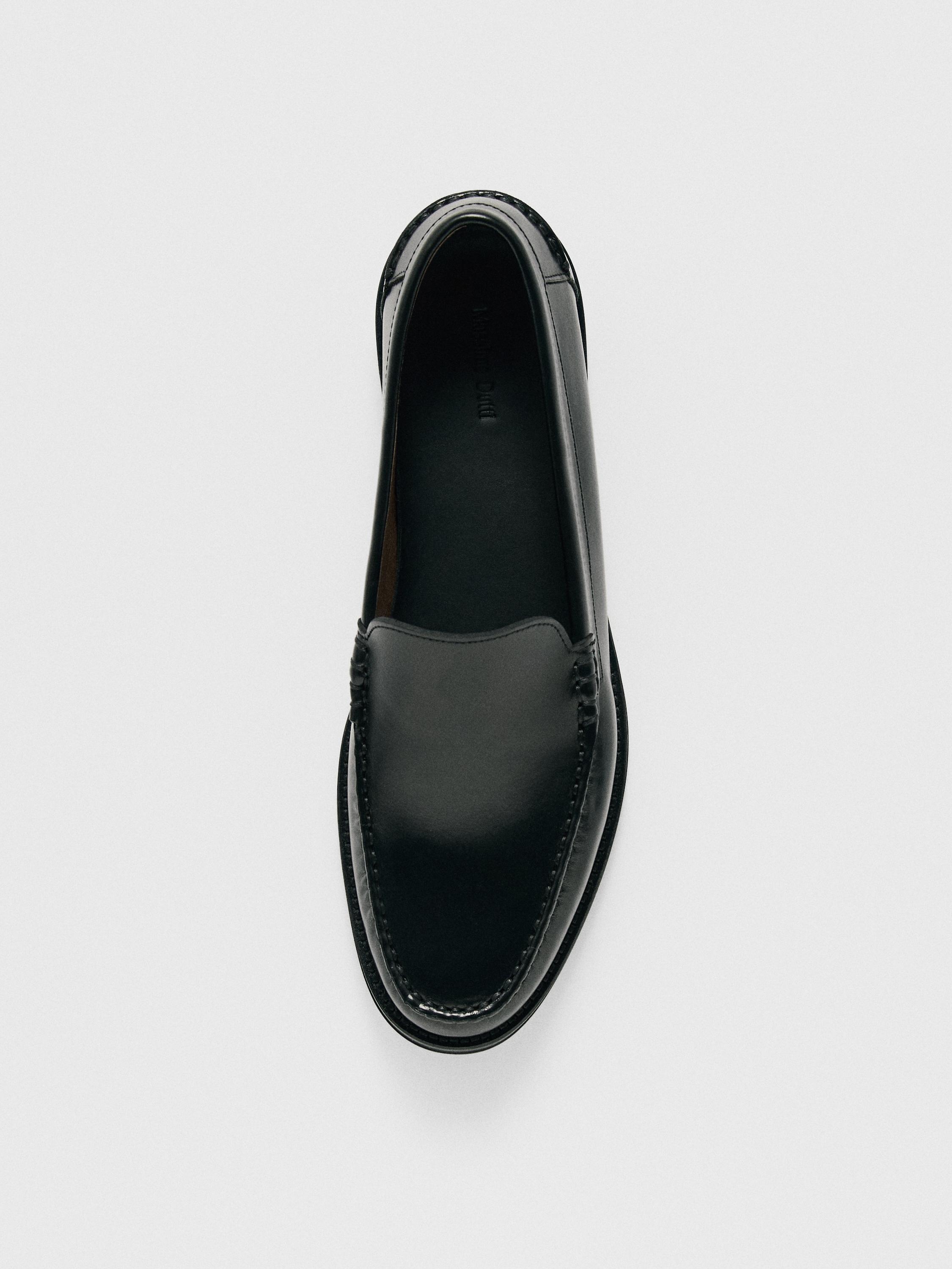 Leather loafers with glossy finish — BLACK