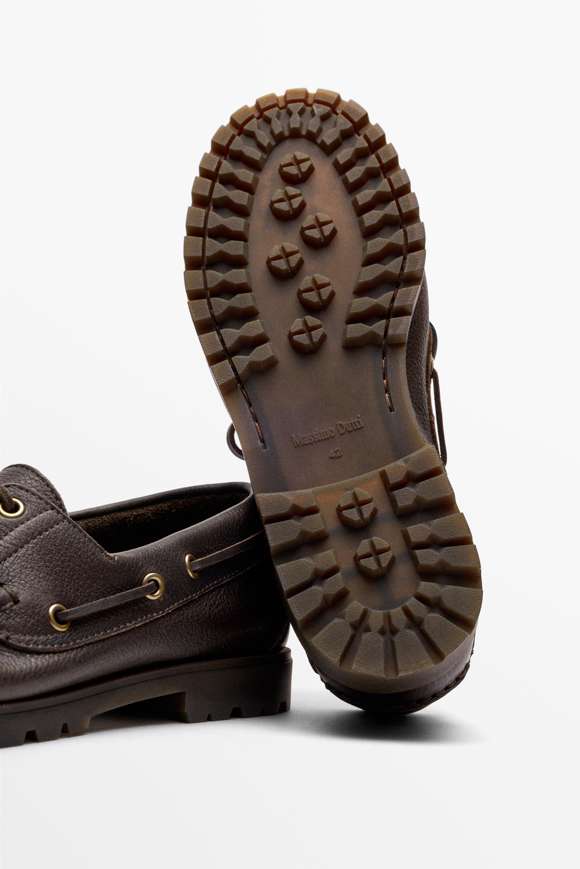 Nappa leather boat shoe — BROWN