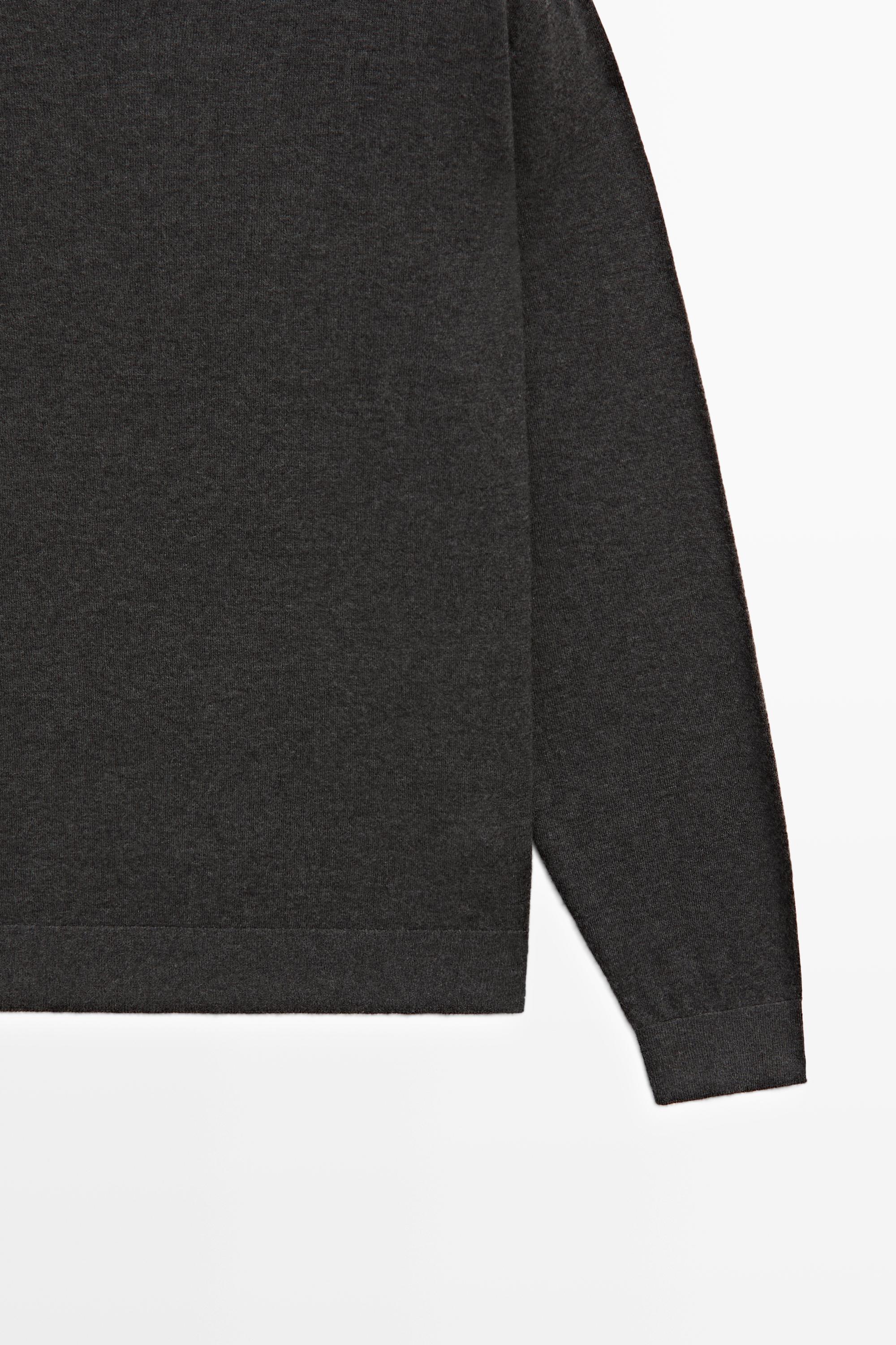 Knit 100% cashmere round neck sweater — CHARCOAL