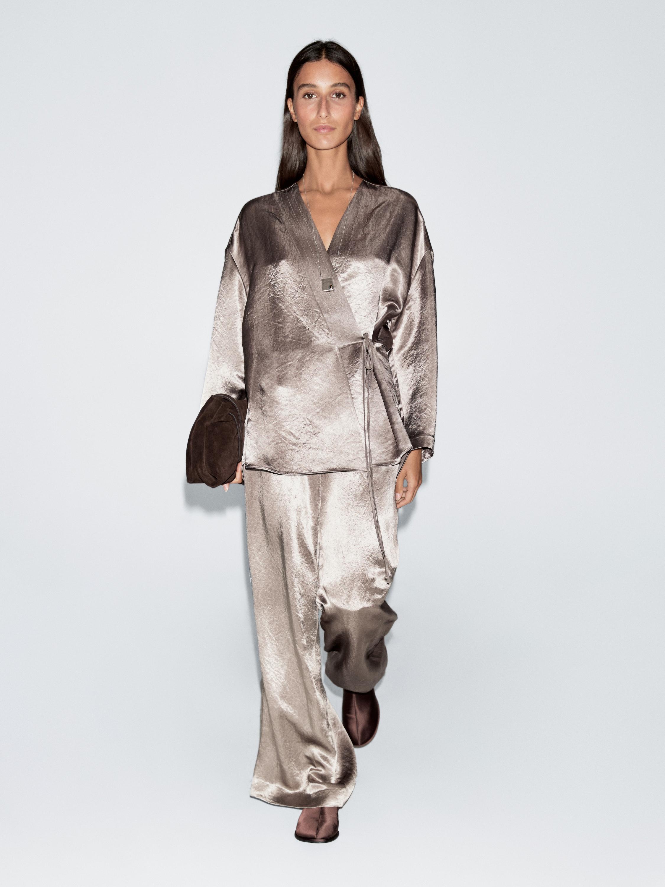 كيمونو ساتان برباط جانبي