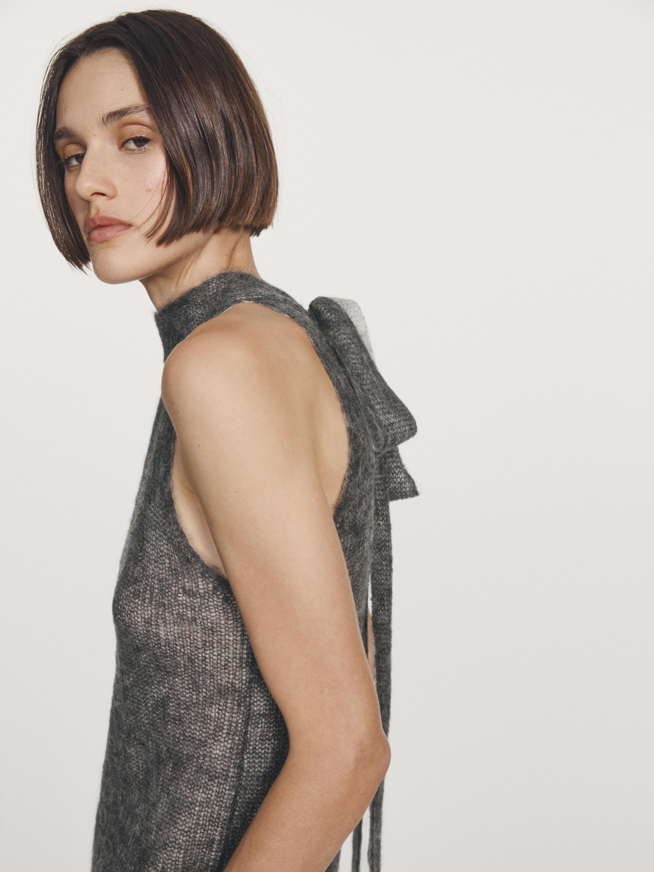 羊駝毛和羊毛針織繞頸吊帶上衣