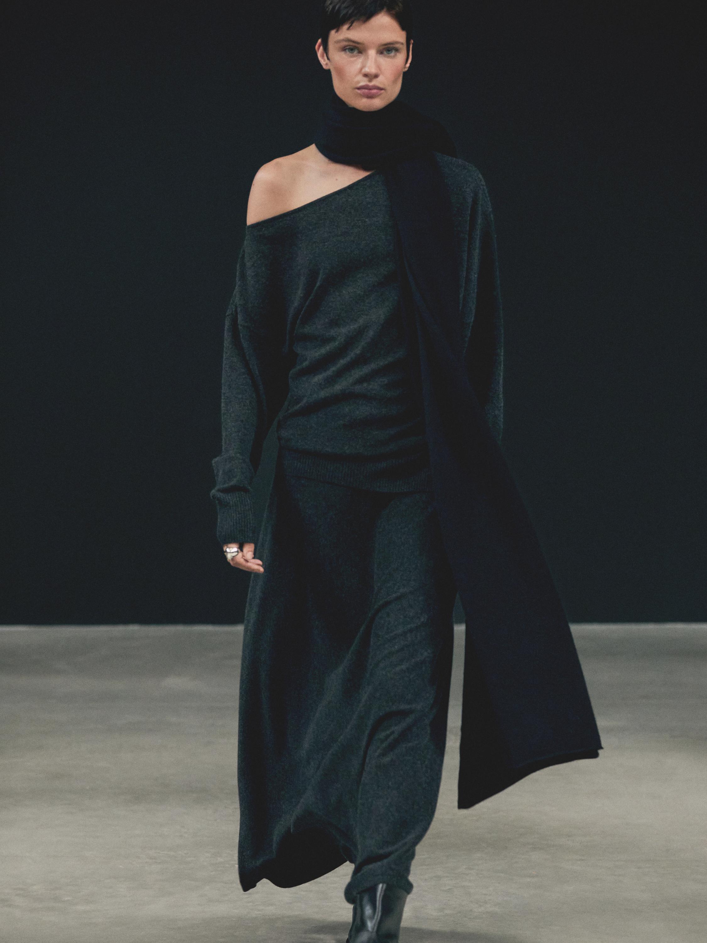 Long wool blend flared skirt