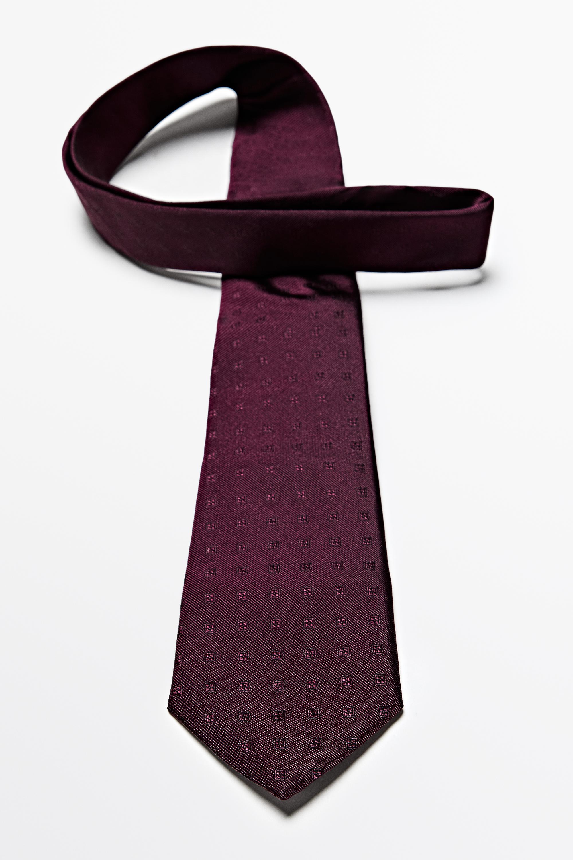 100% silk tie with embroidered detail — BURGUNDY