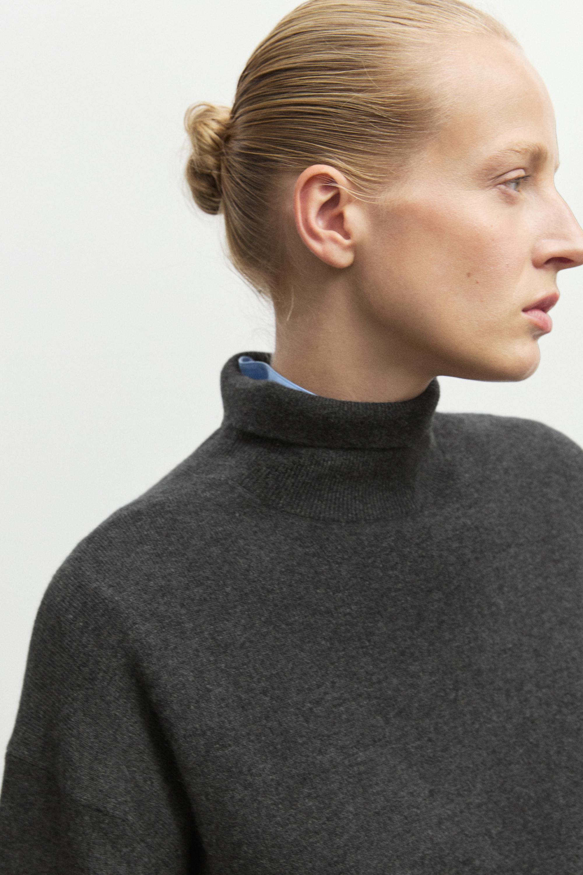 100% cashmere high neck knit sweater - ANTHRACITE GREY