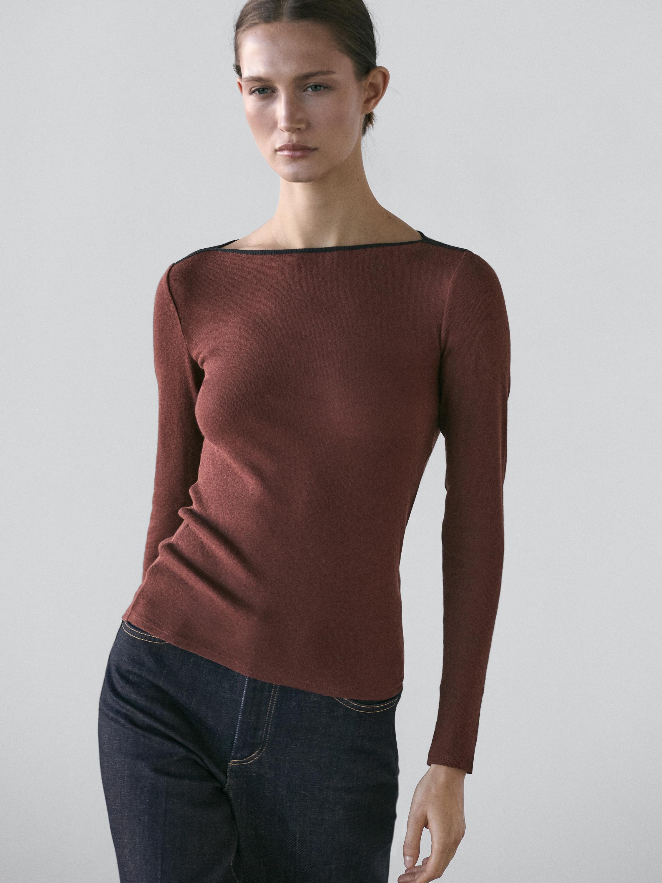 Top with contrast trim detail